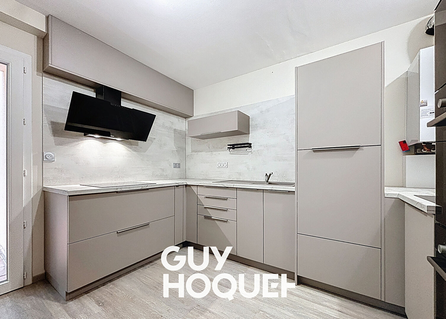 Appartement de standing, 3 Chs + Terrasse, Cave et Stationnement privatif