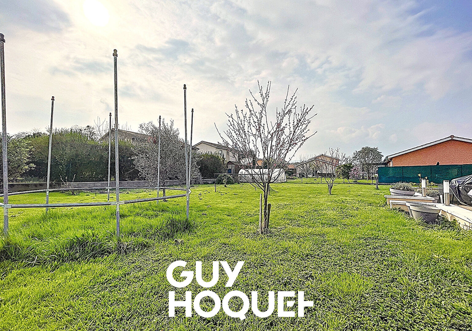 Maison Récente 3 Chs + Garage et Terrain de 833 m² environ - 71570 LA CHAPELLE DE GUINCHAY