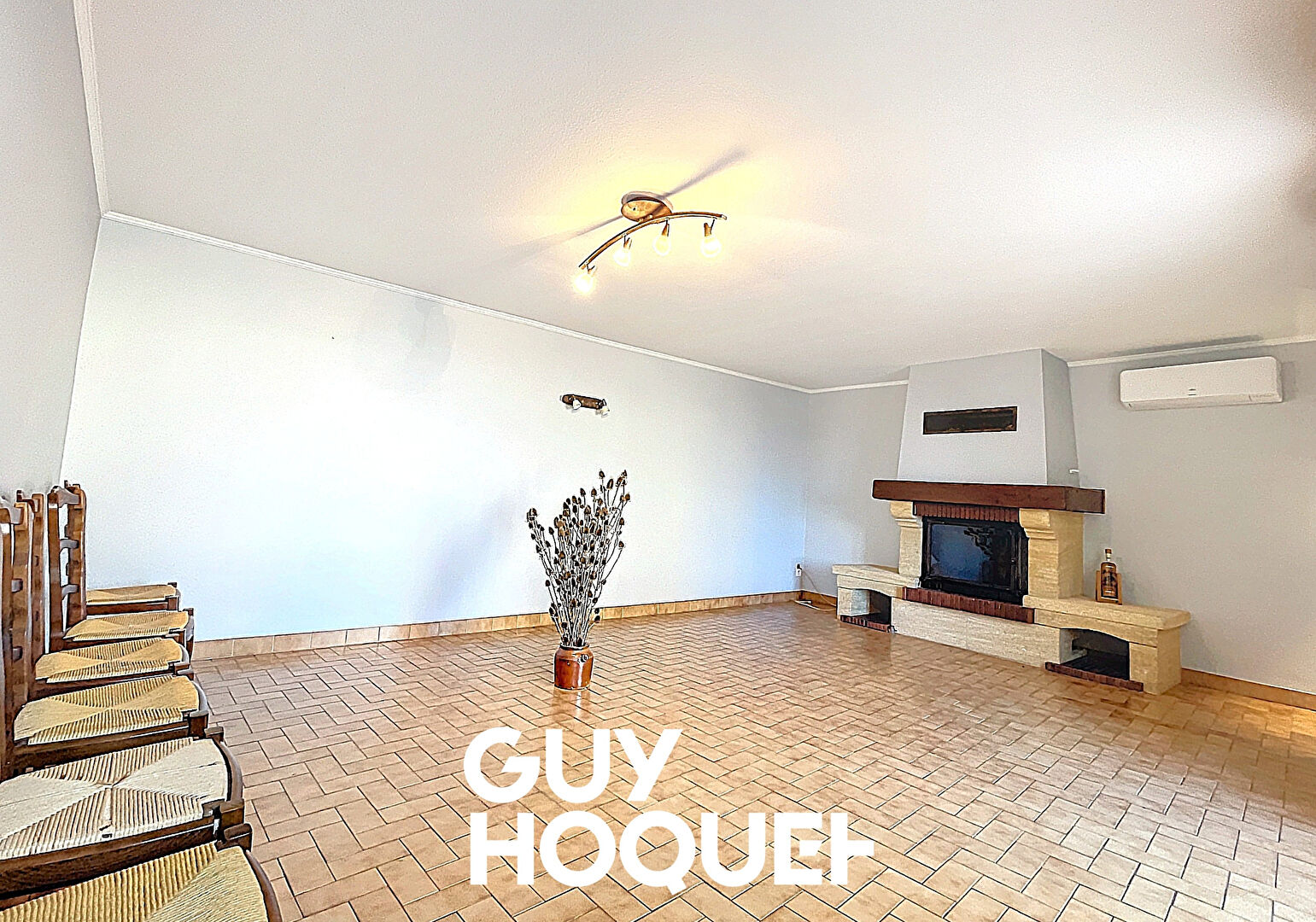 Maison Ancienne Rénovée 3 Chs + Bureau - 69840 CHENAS