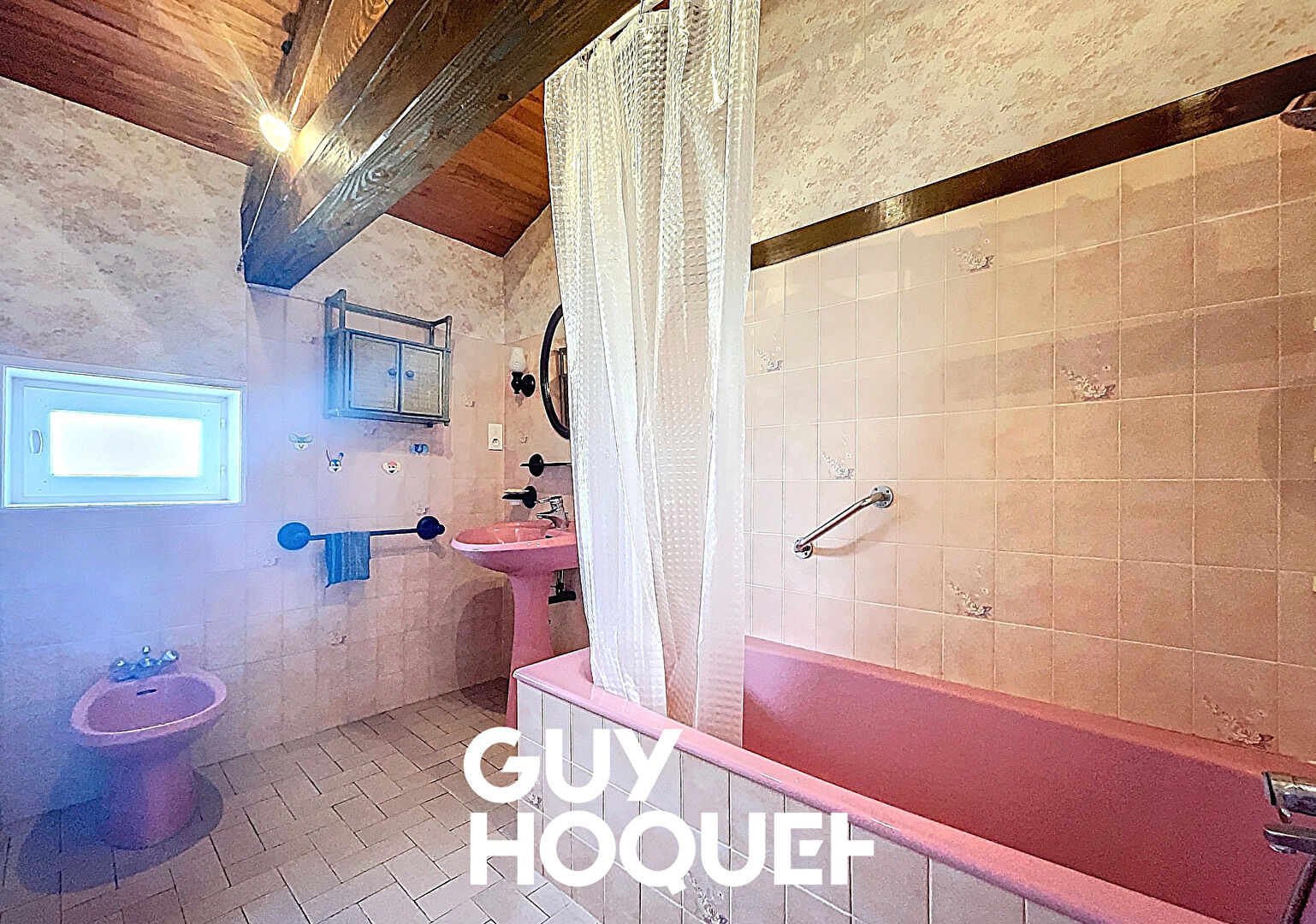 Maison Ancienne Rénovée 3 Chs + Bureau - 69840 CHENAS