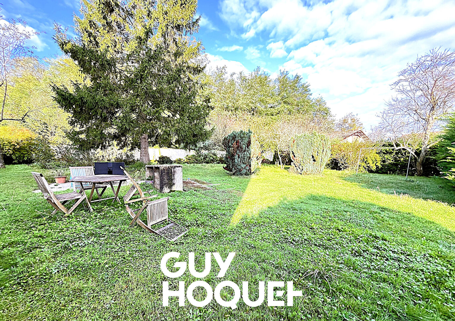 Terrain constructible 628 m² Proche centre - 71680 CRECHES SUR SAONE