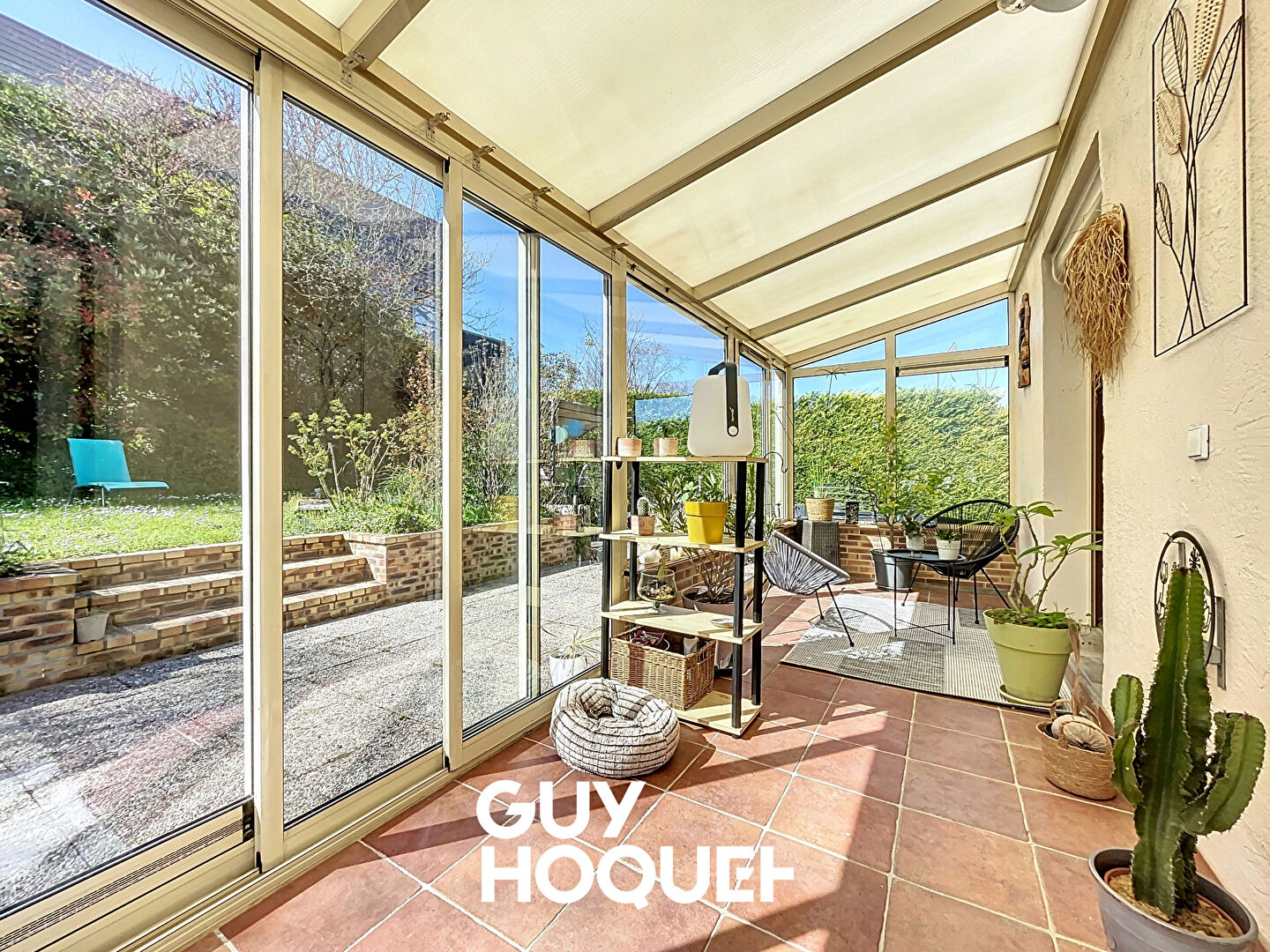 Coup de Coeur : Belle Maison de 162 m² avec Extérieurs et Piscine à Mâcon