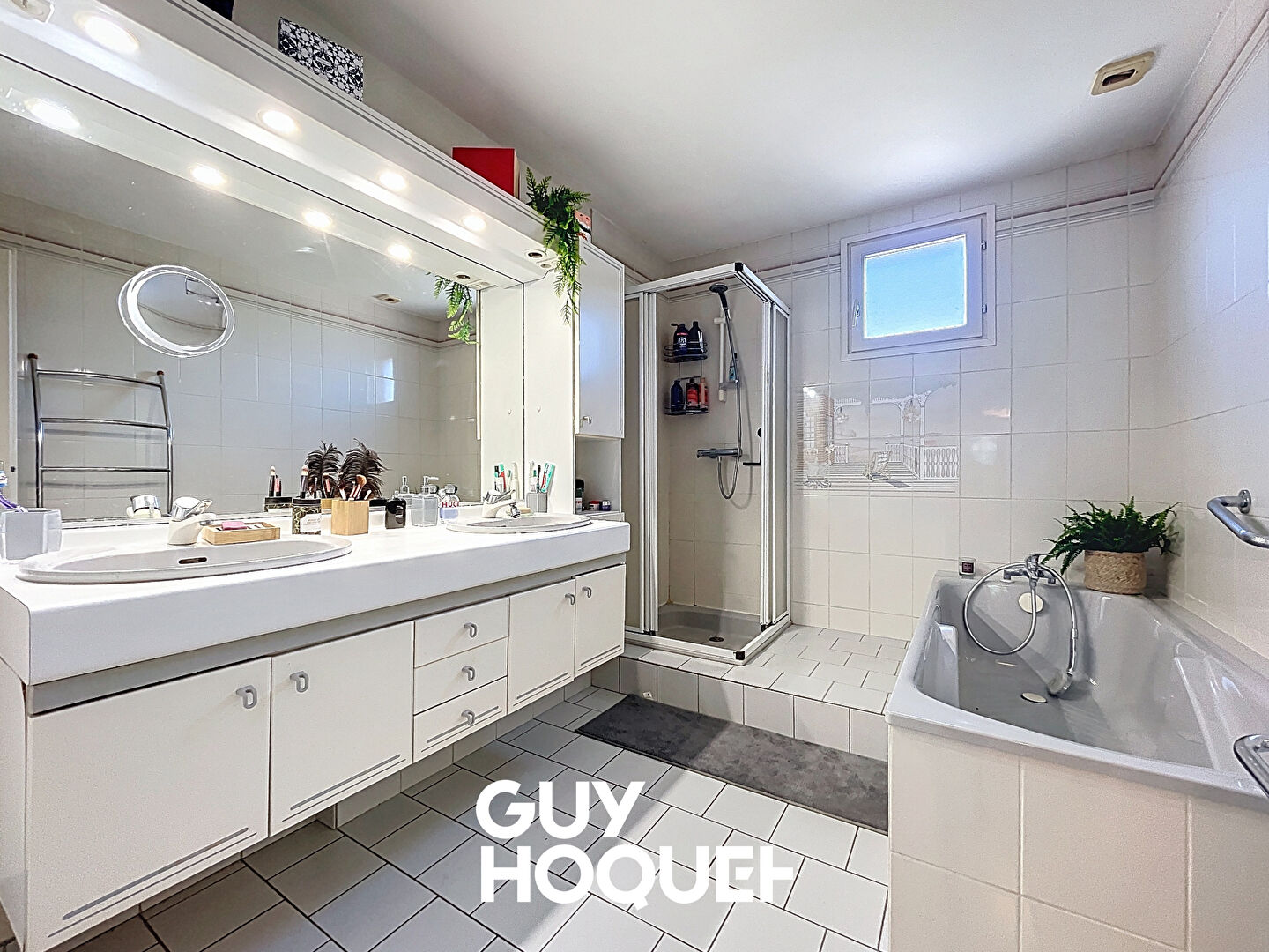 Coup de Coeur : Belle Maison de 162 m² avec Extérieurs et Piscine à Mâcon