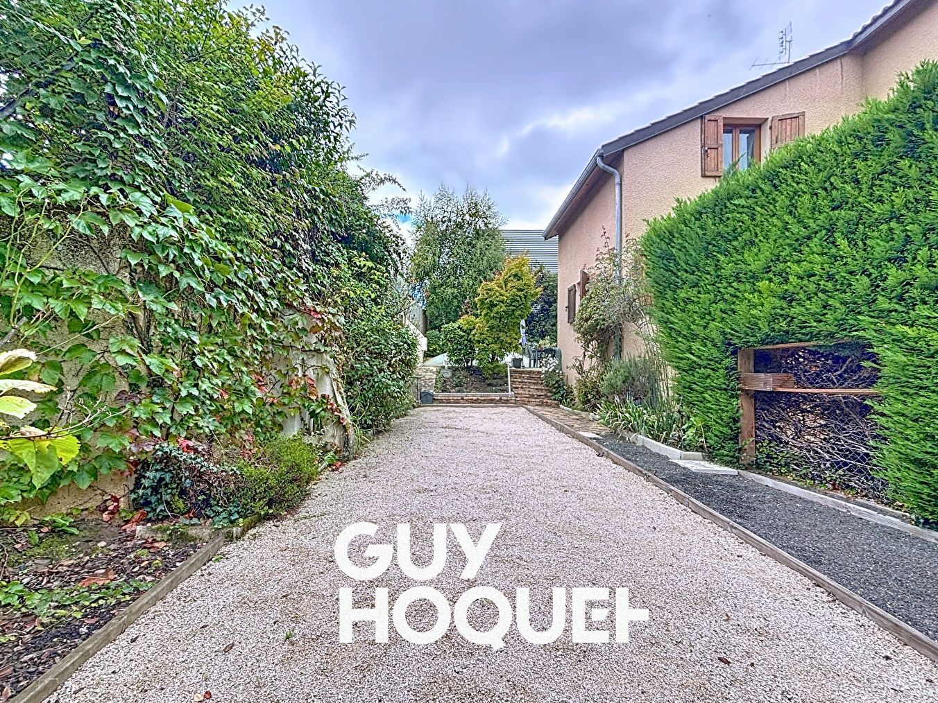 Coup de Coeur : Belle Maison de 162 m² avec Extérieurs et Piscine à Mâcon