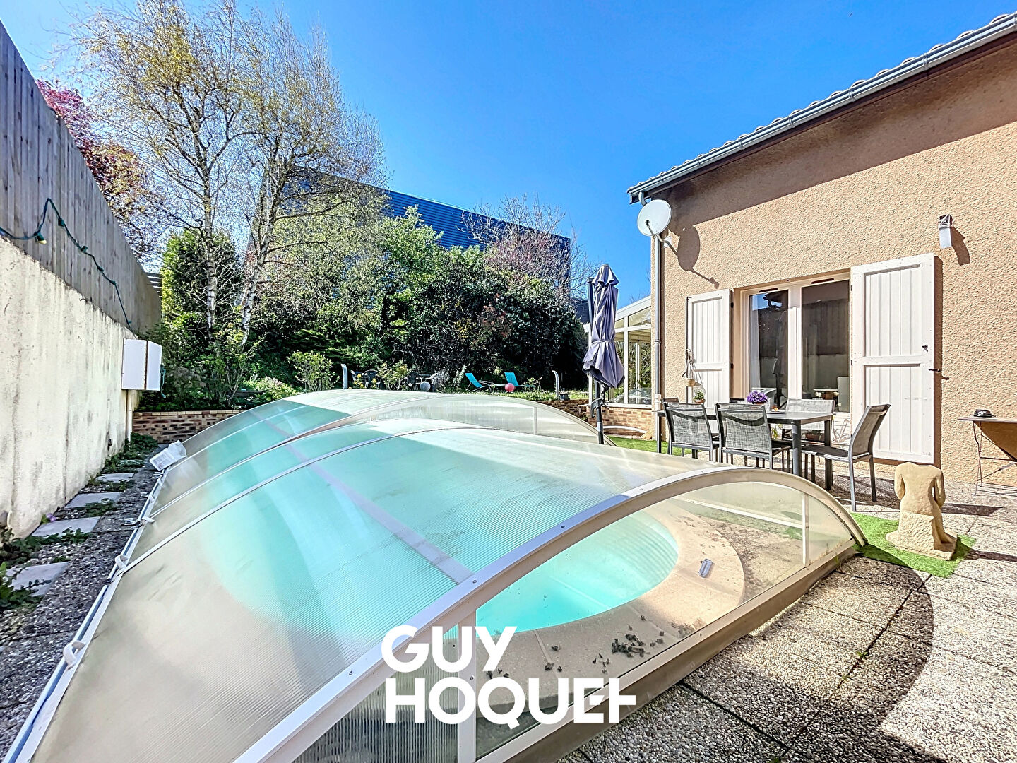 Coup de Coeur : Belle Maison de 162 m² avec Extérieurs et Piscine à Mâcon