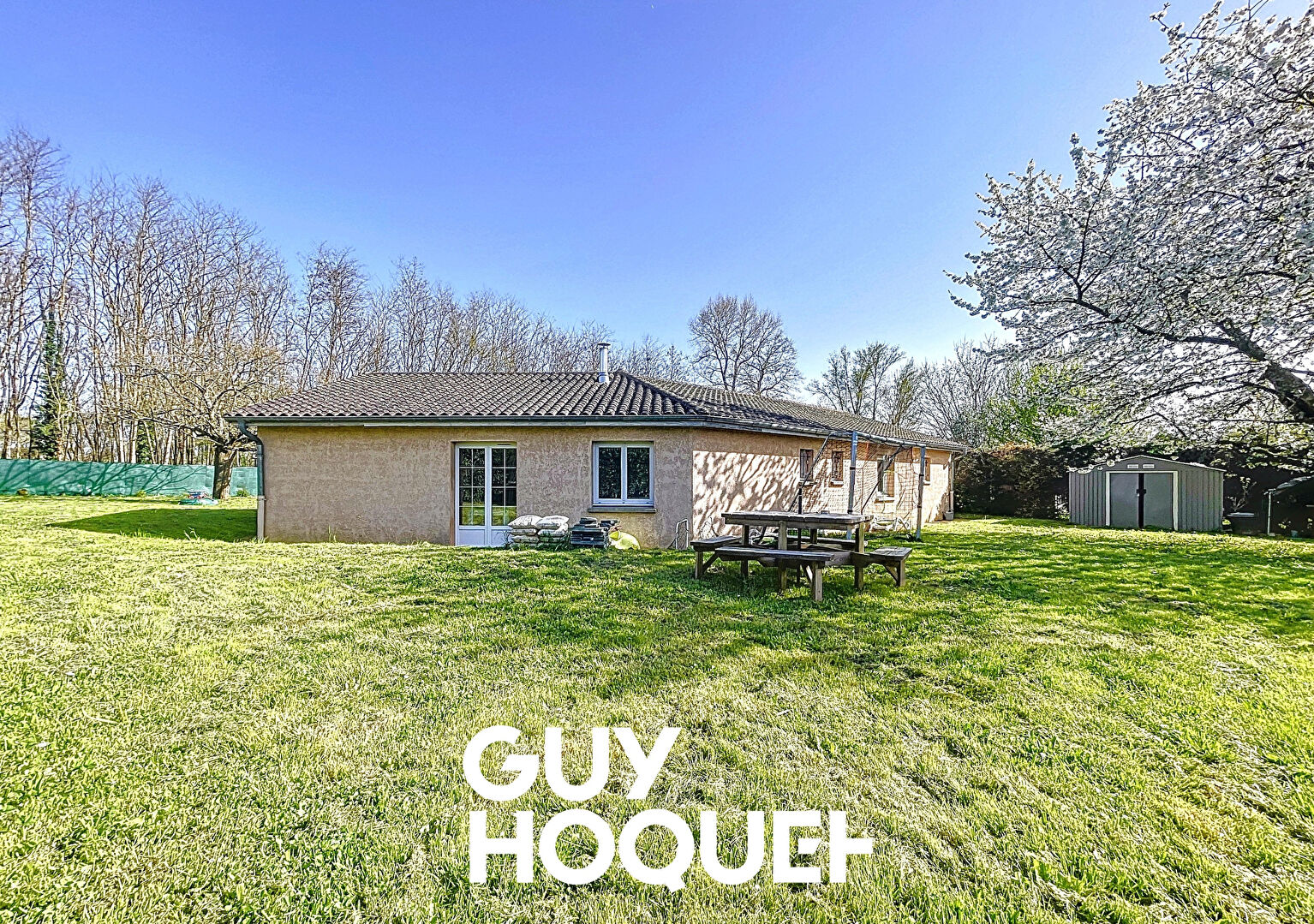 Villa Plain Pied 3 Chs + GGE et Terrain de 1120m² environ - 71570 LA CHAPELLE DE GUINCHAY