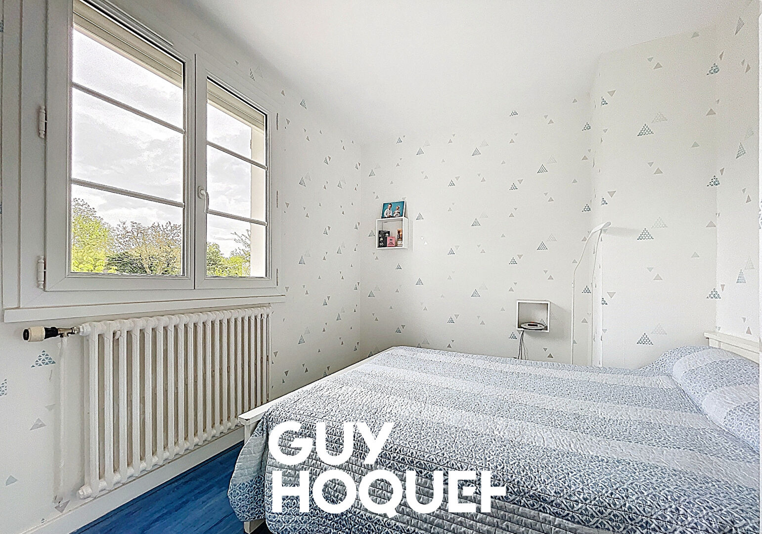 Maison sur sous-sol 4 Chs + Dépendances et 2500 m² de terrain Constructible - 71850 CHARNAY LES MACON