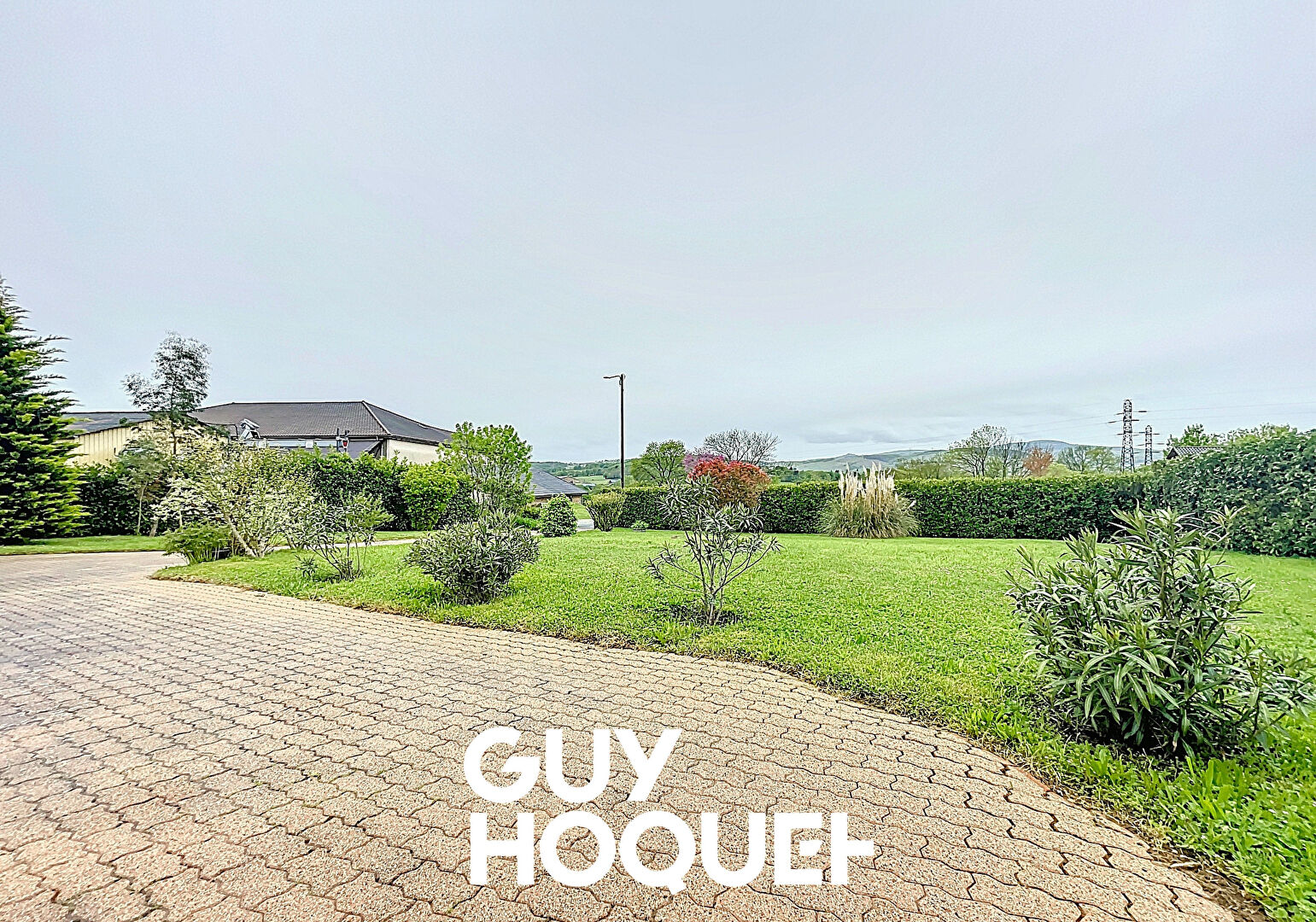 Maison sur sous-sol 4 Chs + Dépendances et 2500 m² de terrain Constructible - 71850 CHARNAY LES MACON