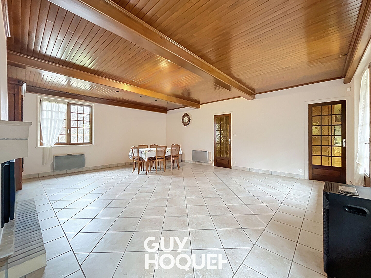 Très Belle Maison 2 Chambres + Bureau & Dépendances - 71960 SERRIÈRES