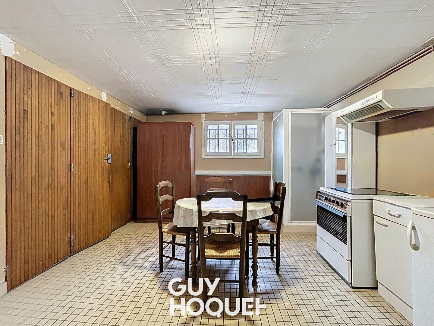 Très Belle Maison 2 Chambres + Bureau & Dépendances - 71960 SERRIÈRES