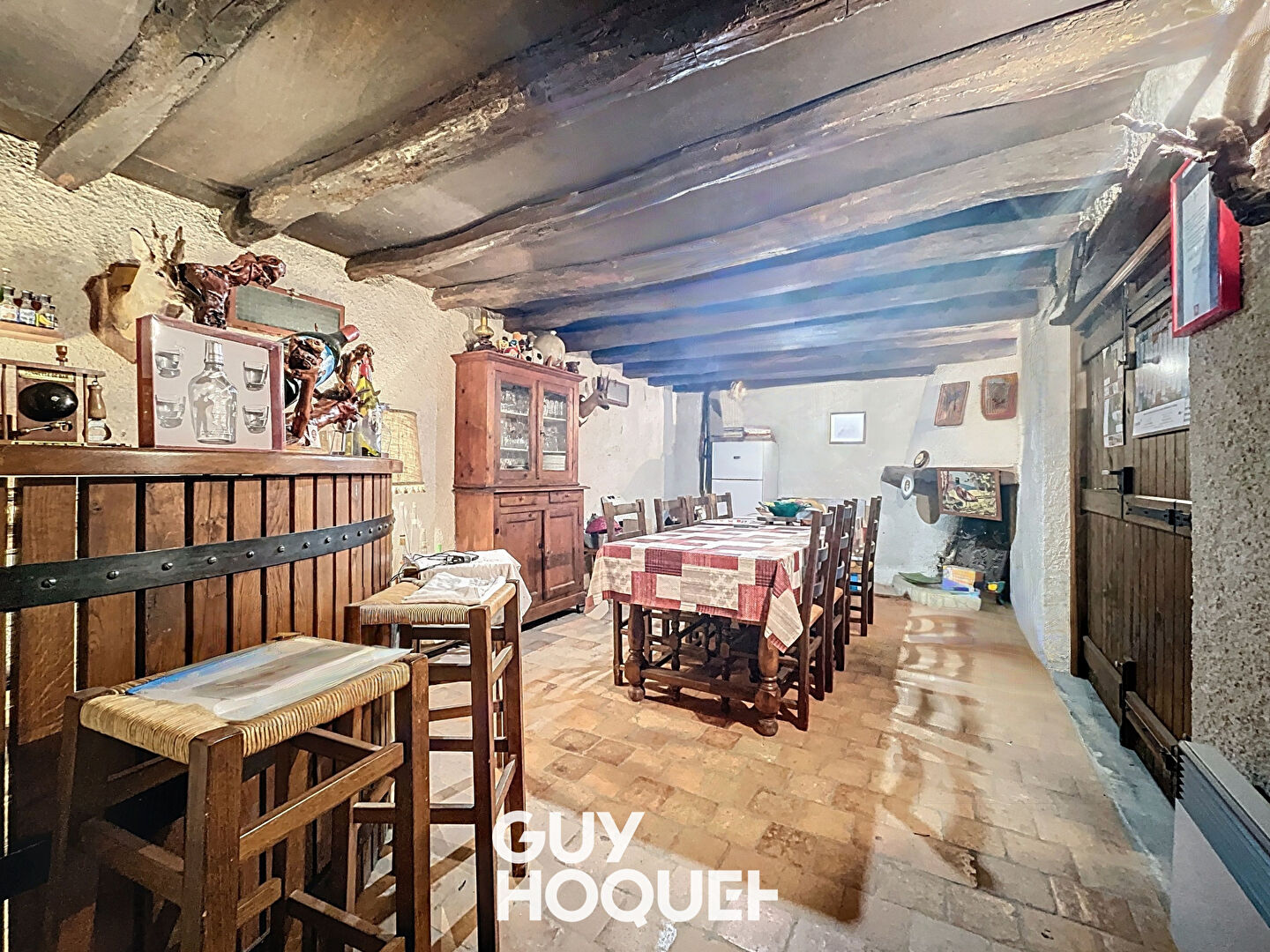 Très Belle Maison 2 Chambres + Bureau & Dépendances - 71960 SERRIÈRES