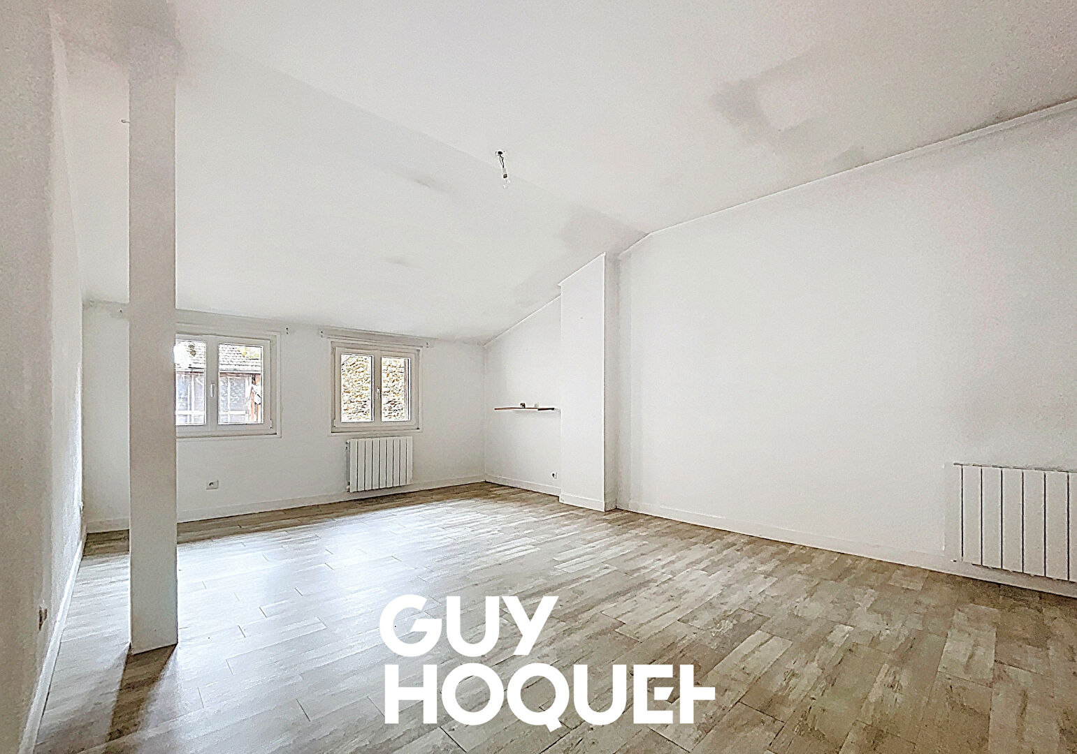 Centre Ville - Appartement Type 2 + Cave - 71000 MACON