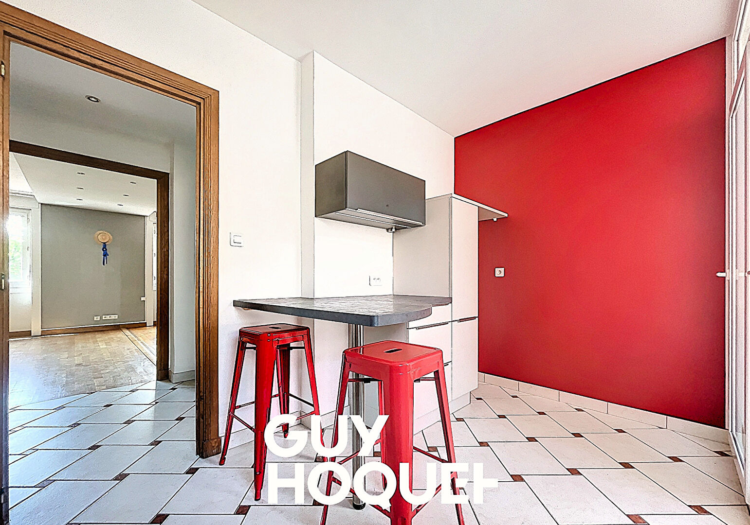 Hyper Centre Ville Appartement de Type 3 + Cave et Grenier - 71000 MACON