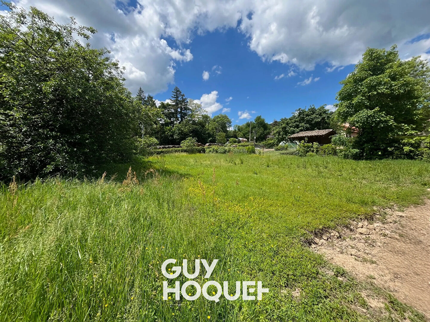 Terrain constructible 628 m²  - 69840 EMERINGES