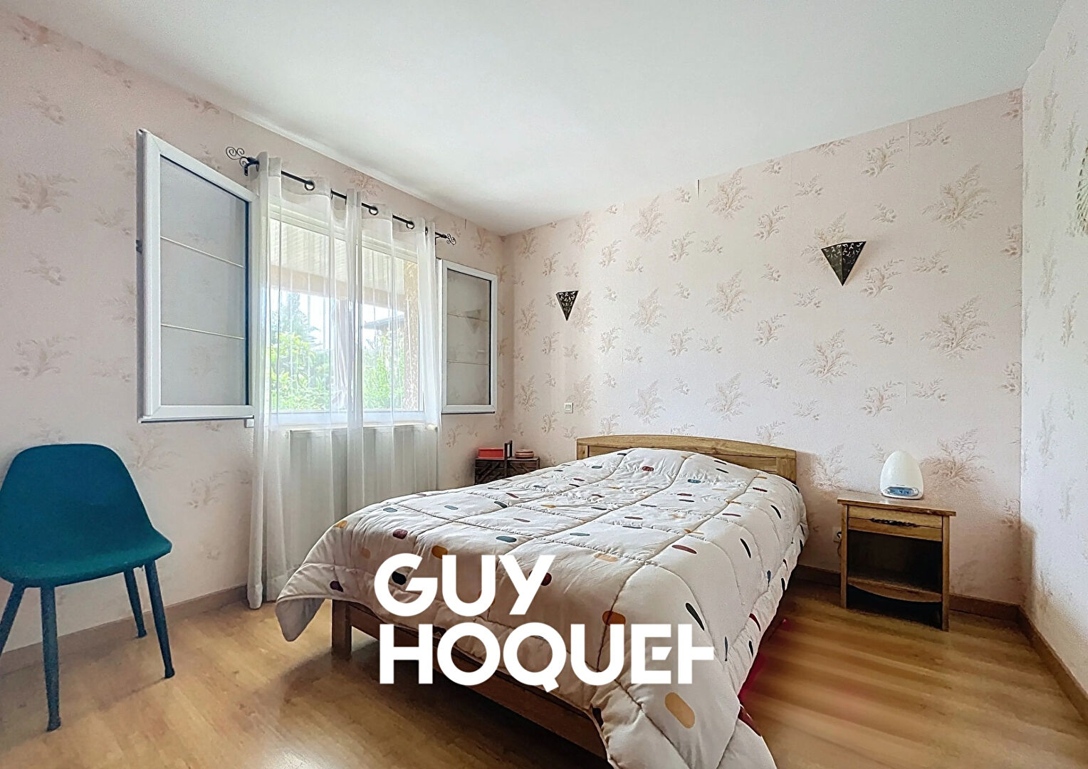 Villa Familiale de Plain Pied 4 Chambres & Garages - 71960 BERZÉ-LA-VILLE