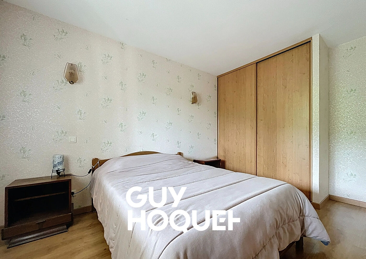 Villa Familiale de Plain Pied 4 Chambres & Garages - 71960 BERZÉ-LA-VILLE