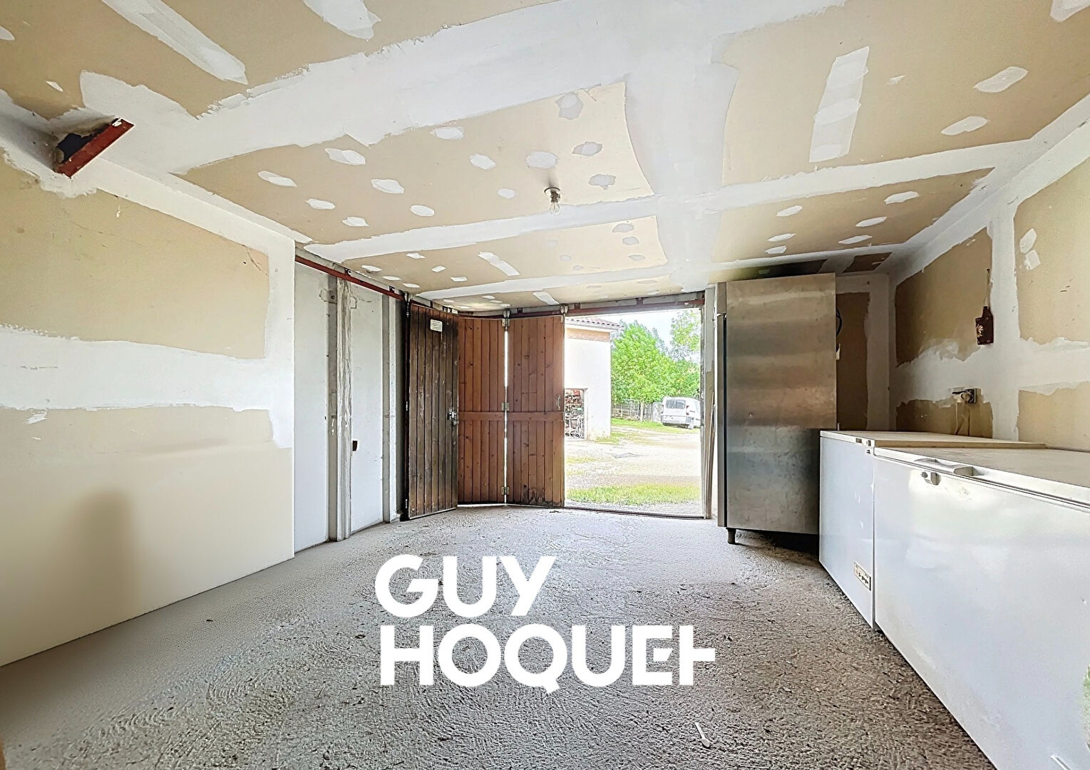 Villa Familiale de Plain Pied 4 Chambres & Garages - 71960 BERZÉ-LA-VILLE