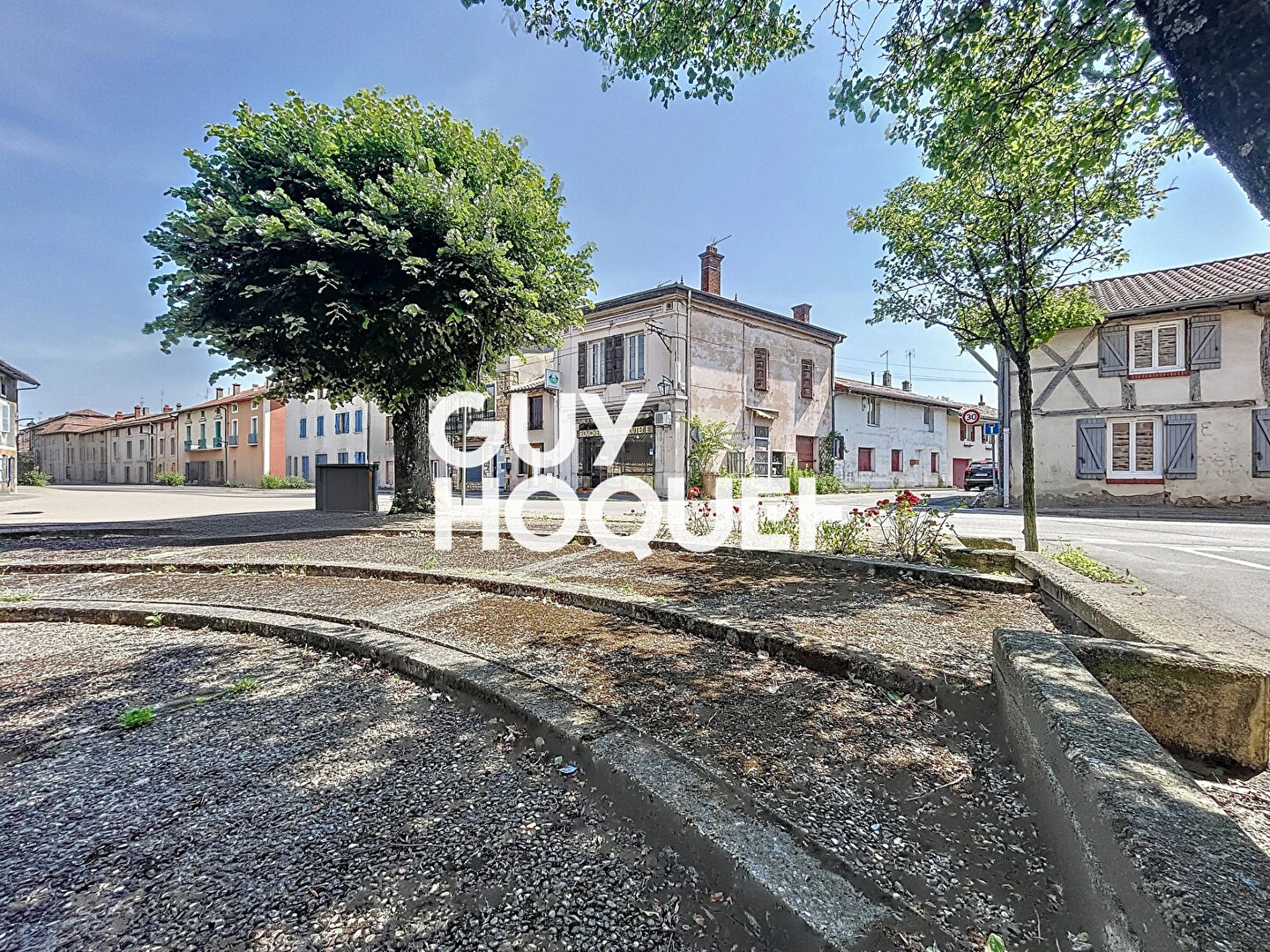 Immeuble Boucherie + Logement - 01290 Centre de Pont-de-Veyle