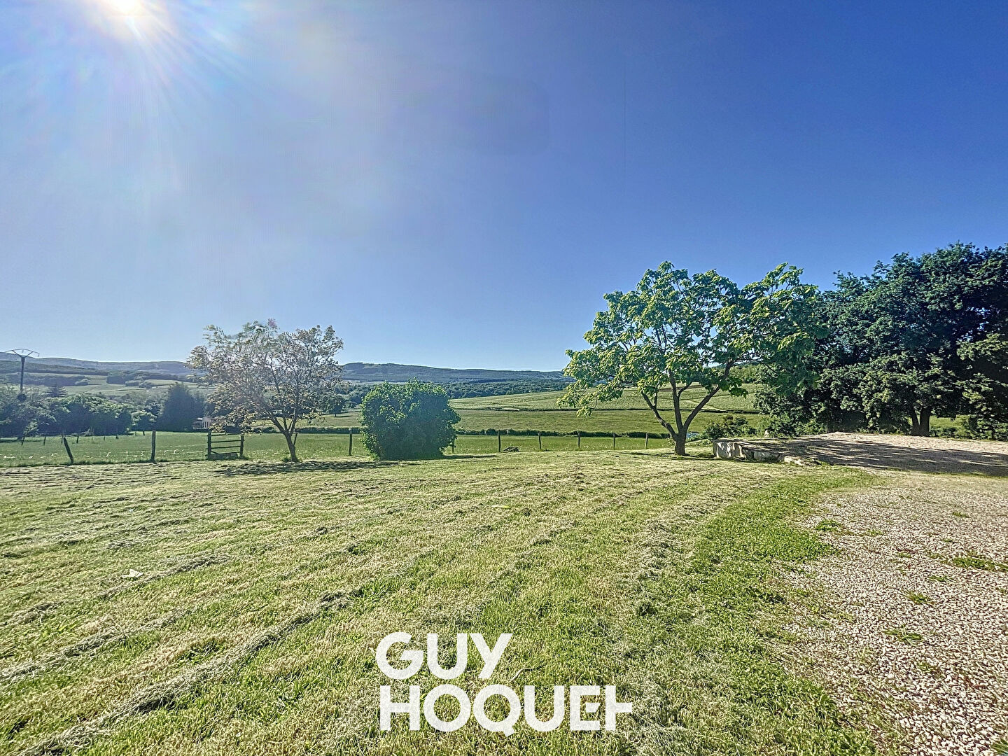 Maison en pierre 4 Chs + Dépendances et terrain avec Vue - 71260 PERONNE