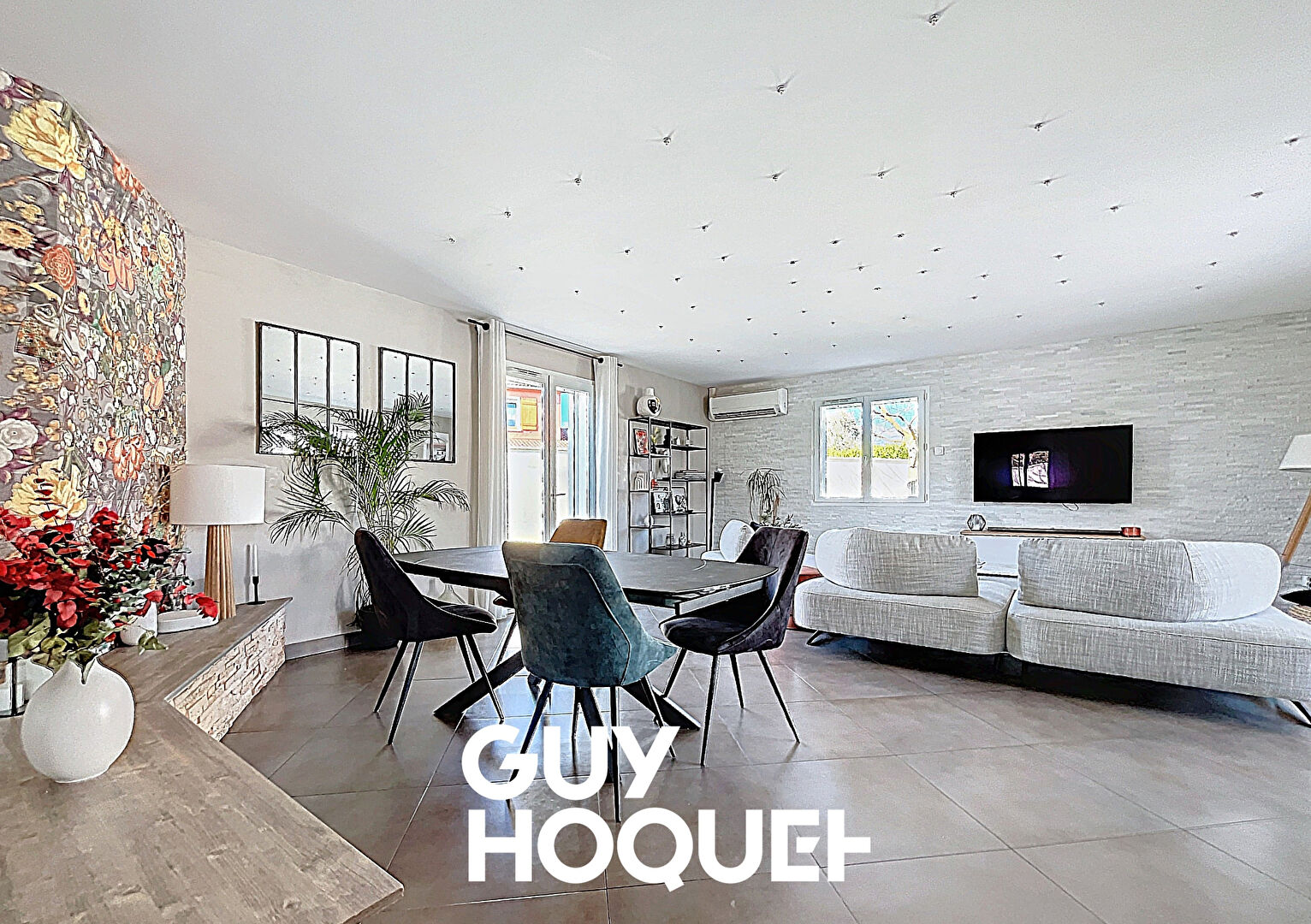 Maison Contemporaine de Plain Pied 4 Chambres + Garage + Piscine - 71570 LA CHAPELLE DE GUINCHAY