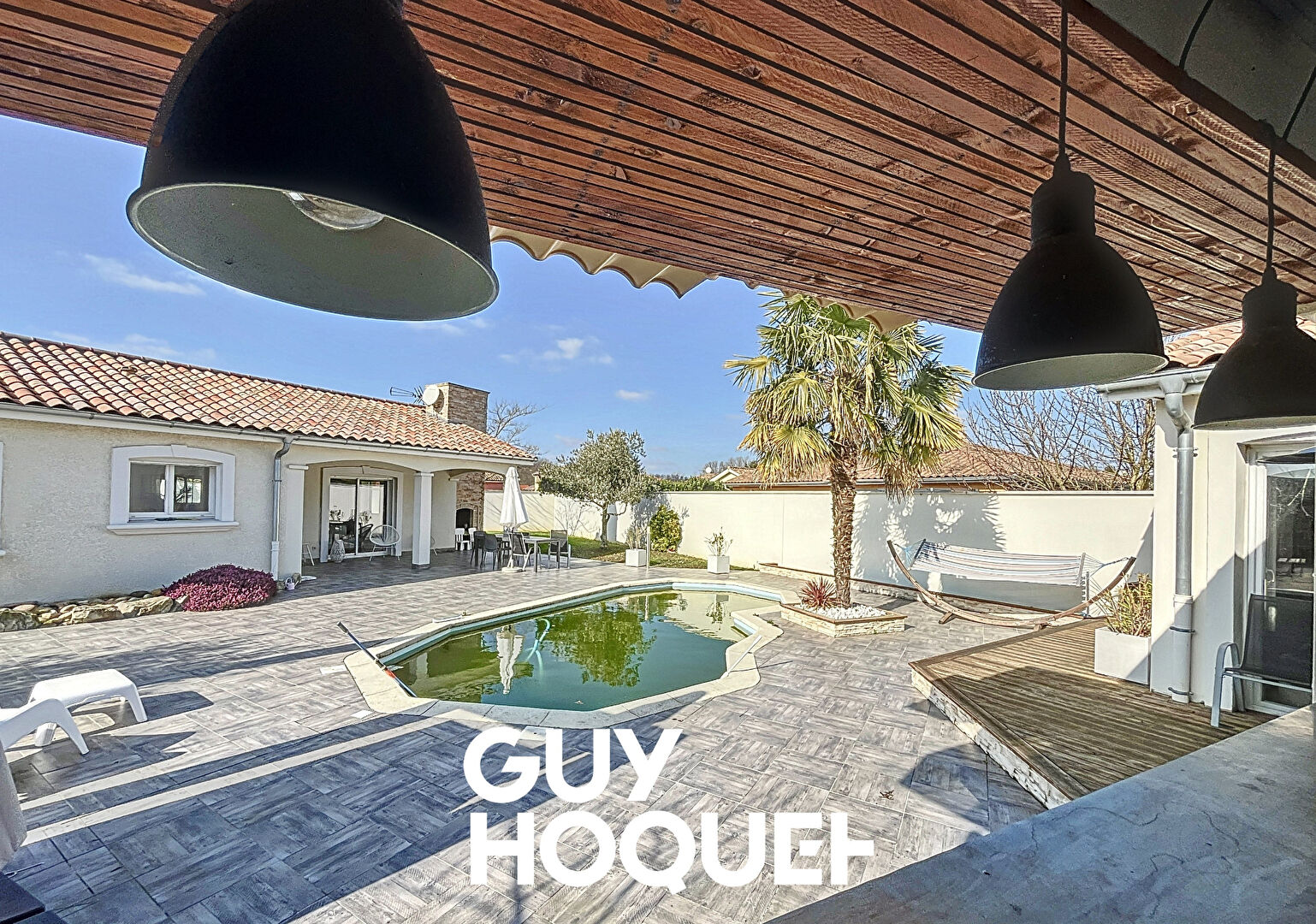 Maison Contemporaine de Plain Pied 4 Chambres + Garage + Piscine - 71570 LA CHAPELLE DE GUINCHAY