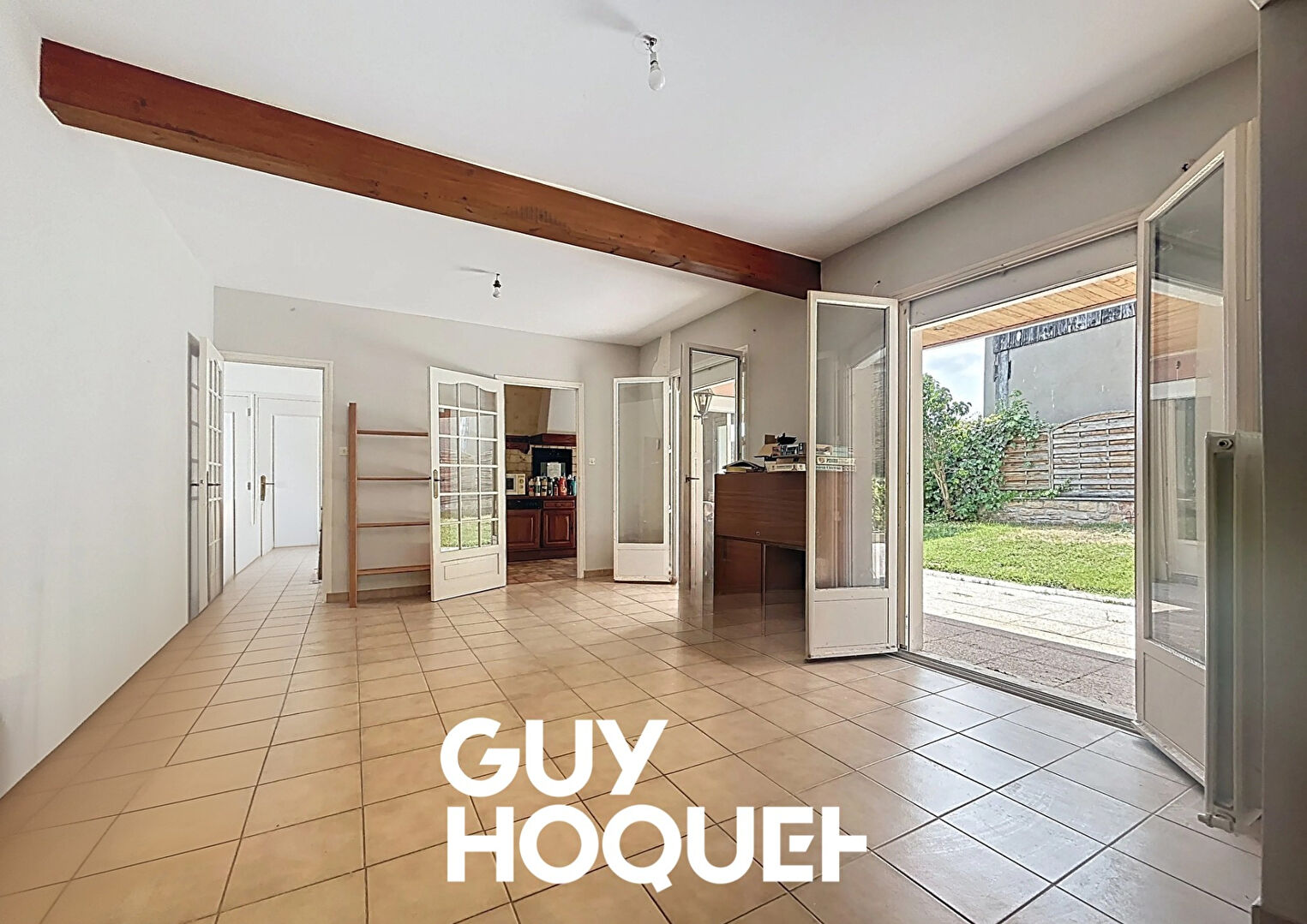 Maison à Rénover 4Chbs + Garage Indépendant - 71680 CRECHES SUR SAONE