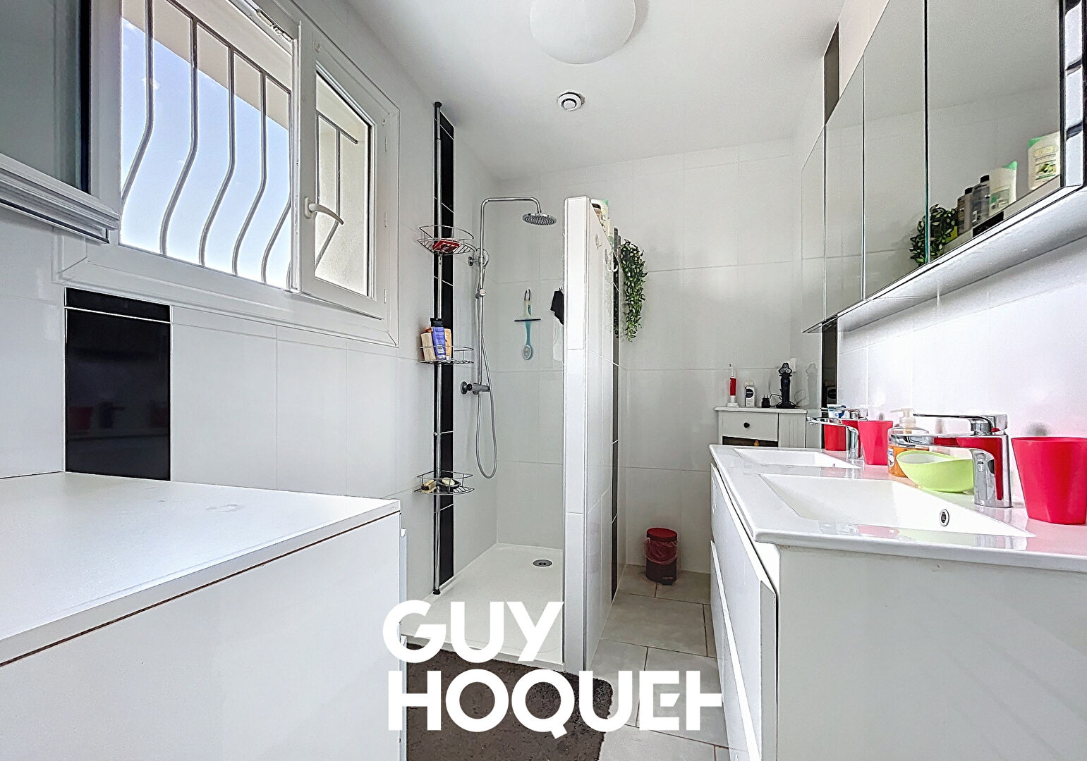 Maison sur sous sol semi enterré 3 Chambres + Bureau + Garage - 71118 SAINT MARTIN BELLE ROCHE