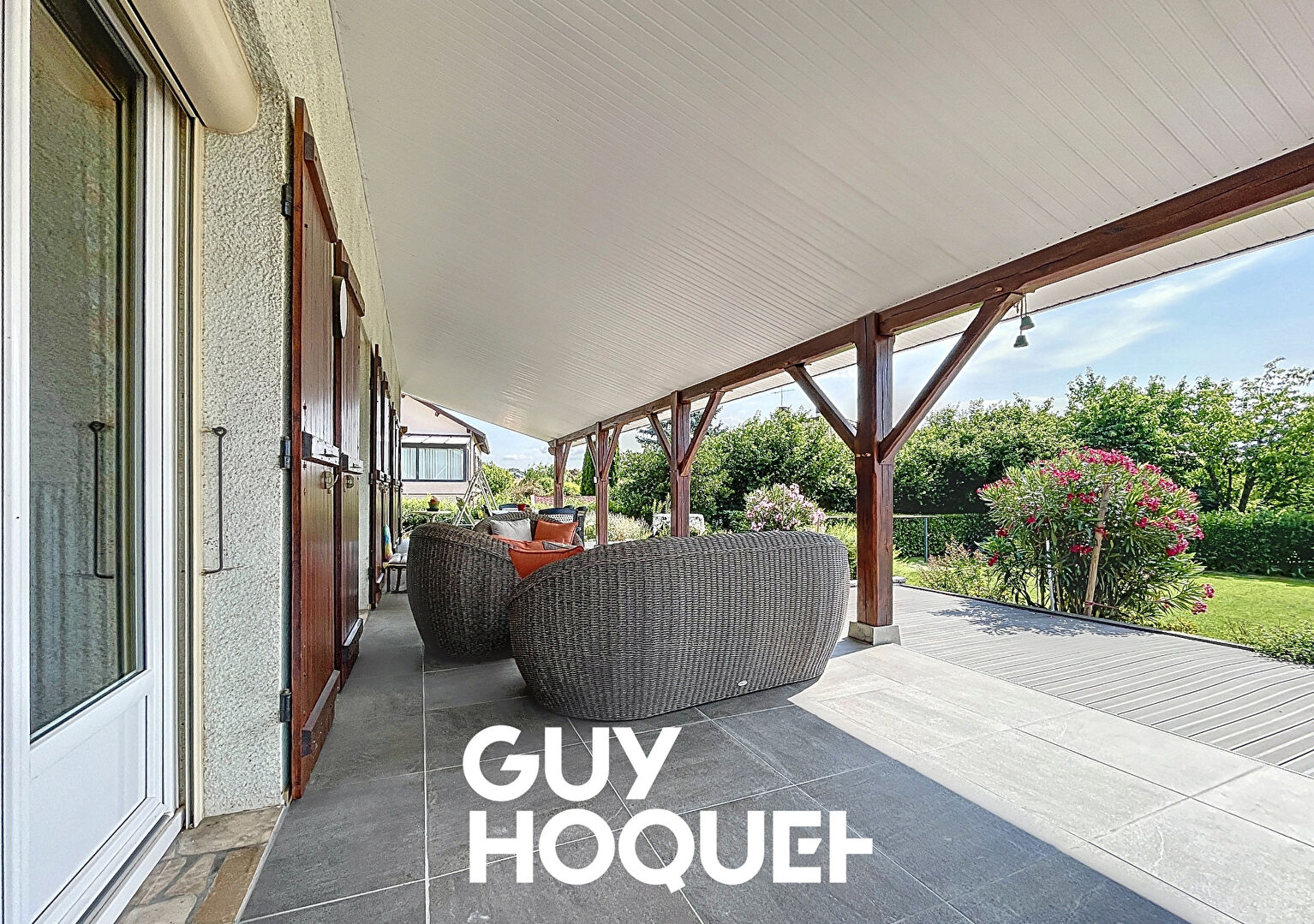 Maison sur sous sol semi enterré 3 Chambres + Bureau + Garage - 71118 SAINT MARTIN BELLE ROCHE