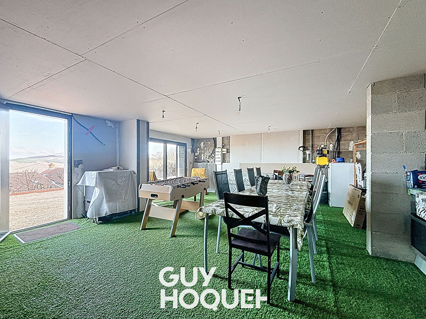 Maison avec piscine, dépendances et vue imprenable - 69840 CENVES