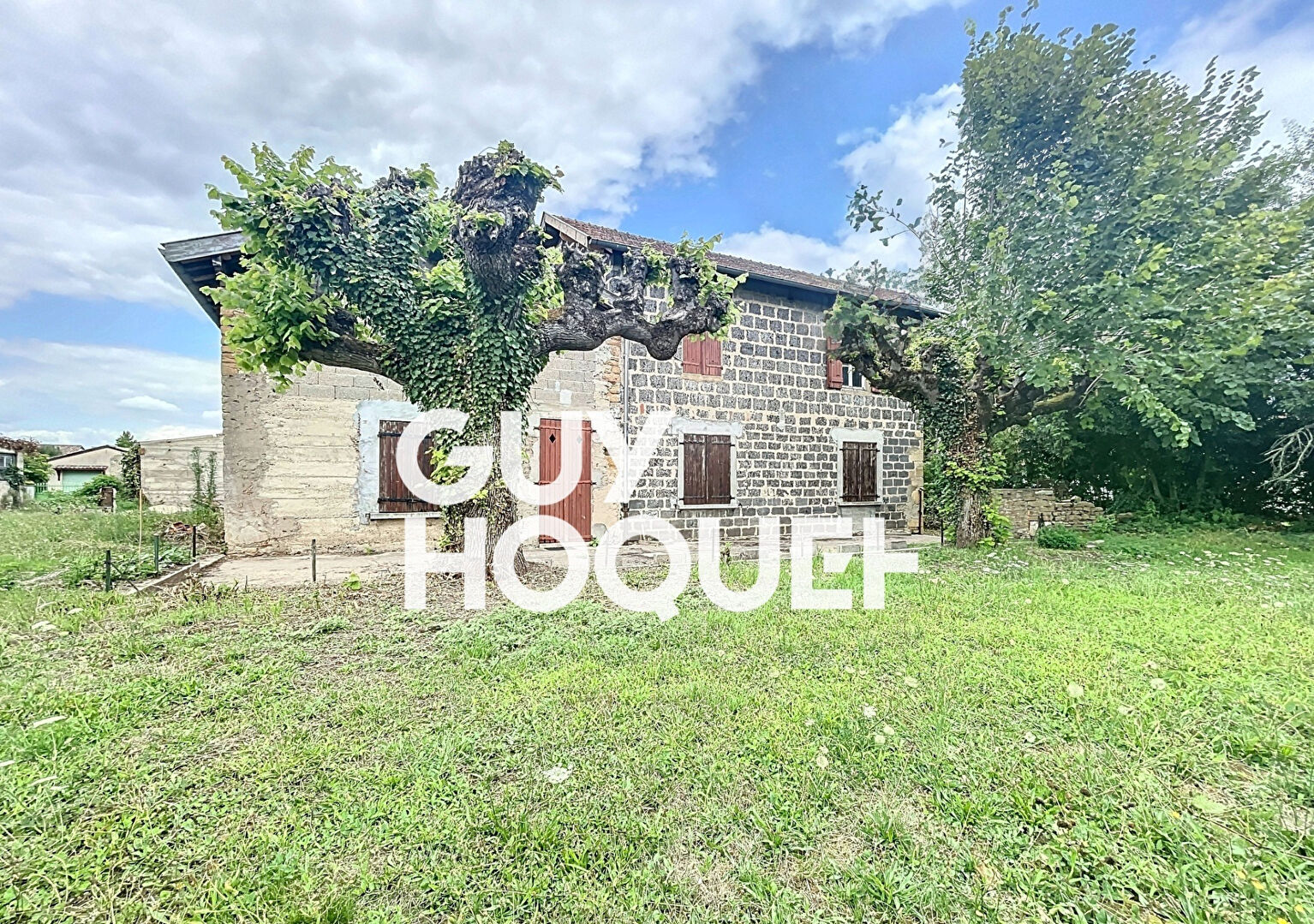 Plateau Viabilisé 92m² environ avec Beau Potentiel & Terrain 380m² - 71000 VARENNES-LES-MÂCON