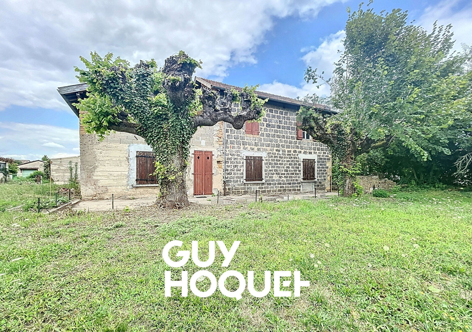 Plateau Viabilisé 92m² environ avec Beau Potentiel & Terrain 380m² - 71000 VARENNES-LES-MÂCON