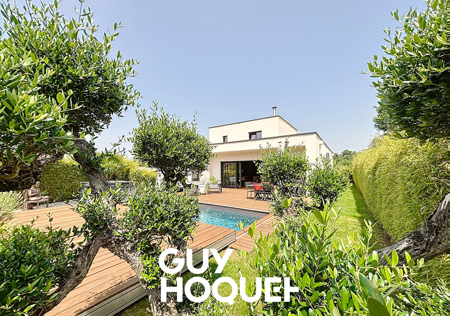 Villa Contemporaine 5 Chambres + Piscine - 71850 CHARNAY LES MACON