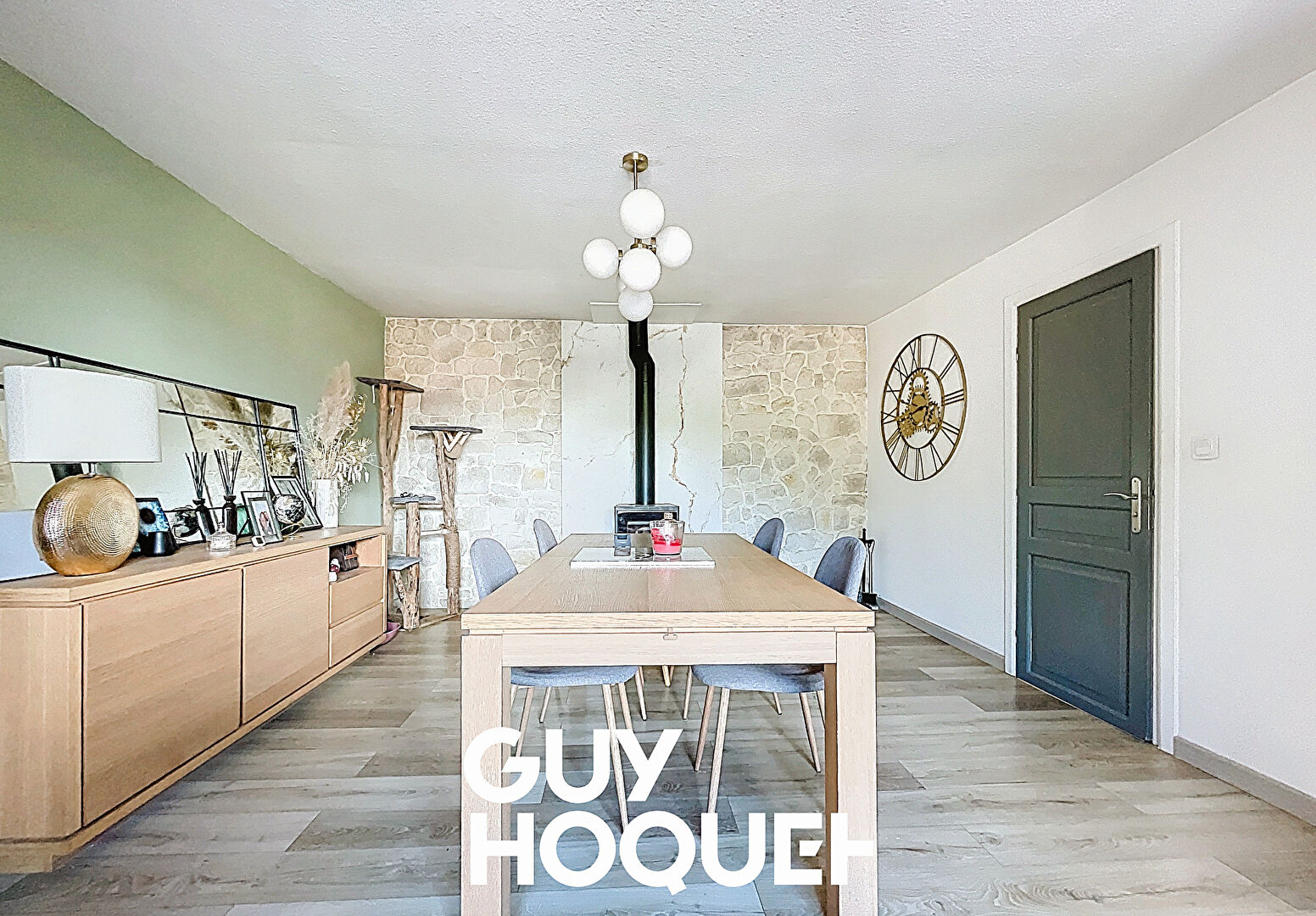 Maison en pierre 2 Chambres + Bureau + Garage et cour - 71570 SAINT AMOUR BELLEVUE