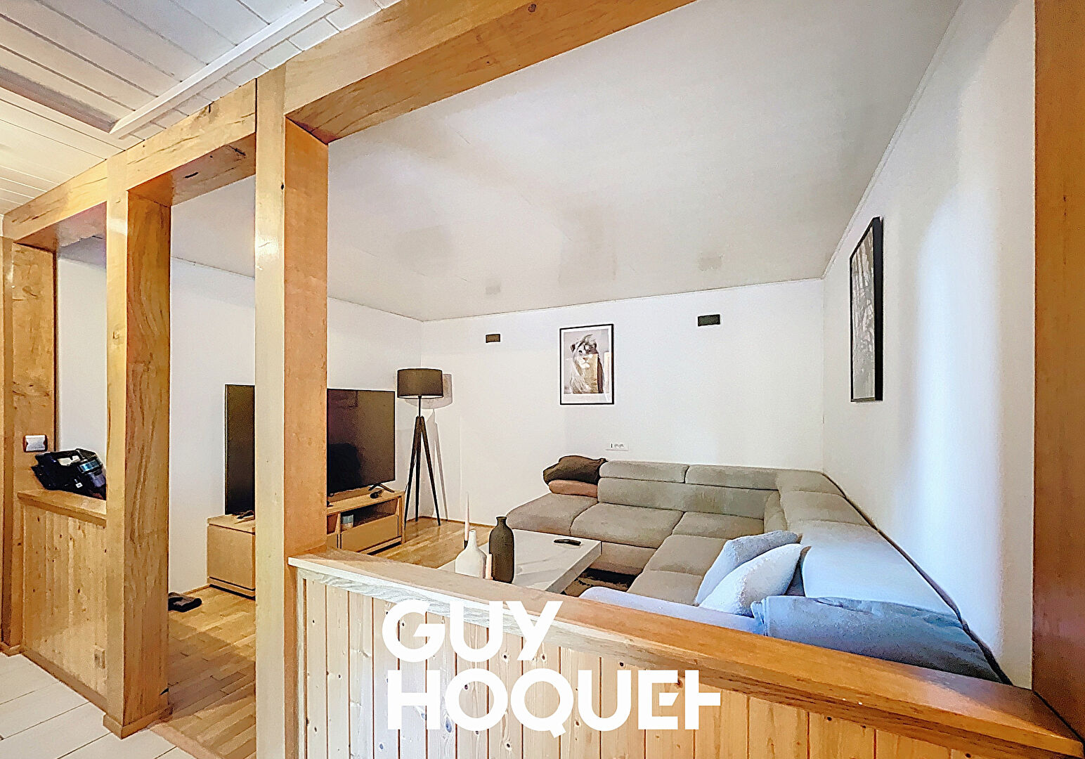 Maison en pierre 2 Chambres + Bureau + Garage et cour - 71570 SAINT AMOUR BELLEVUE