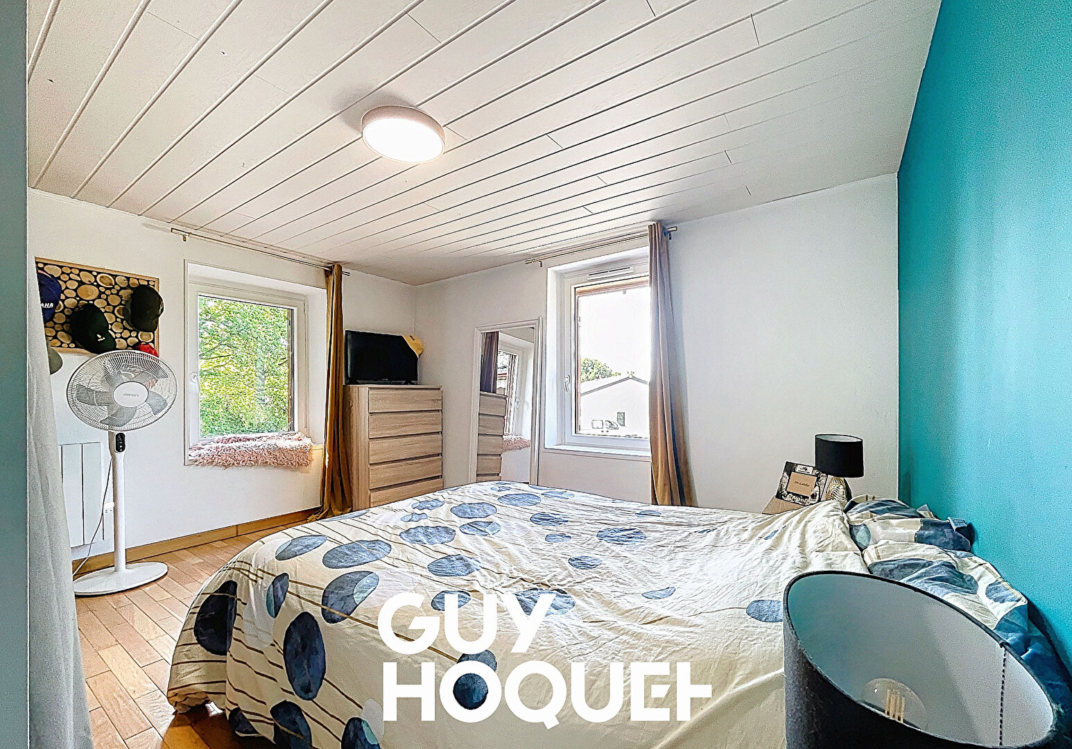 Maison en pierre 2 Chambres + Bureau + Garage et cour - 71570 SAINT AMOUR BELLEVUE