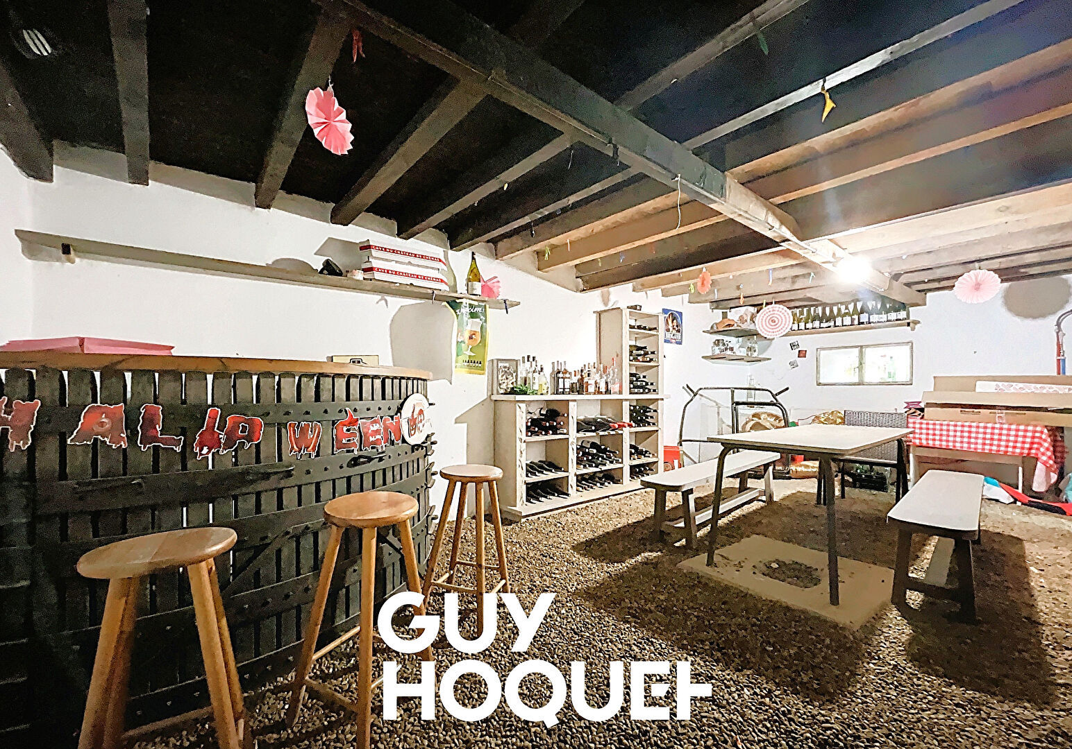 Maison en pierre 2 Chambres + Bureau + Garage et cour - 71570 SAINT AMOUR BELLEVUE