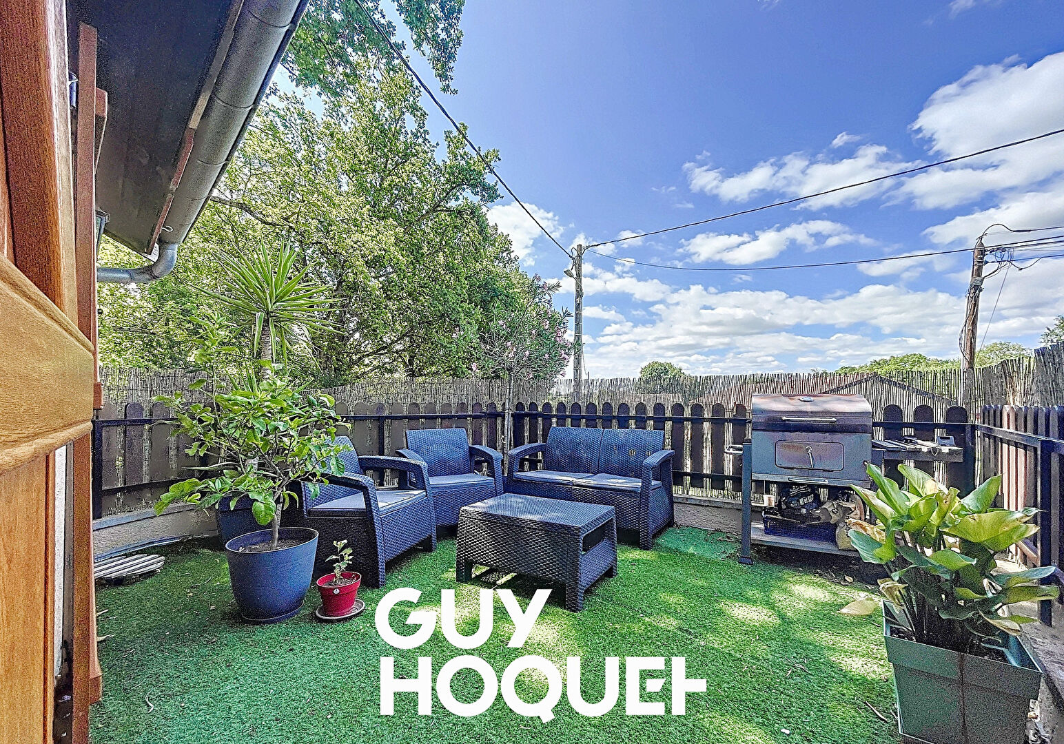 Maison en pierre 2 Chambres + Bureau + Garage et cour - 71570 SAINT AMOUR BELLEVUE