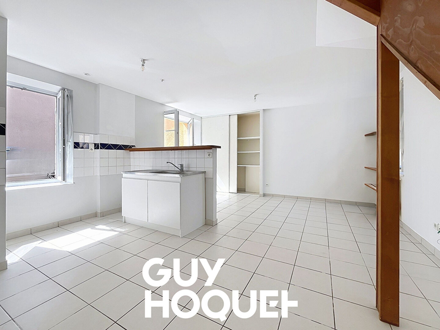 Appartement duplex 2 chambres + Terrasse + Cave + Stationnements - 71570 ROMANECHE THORINS