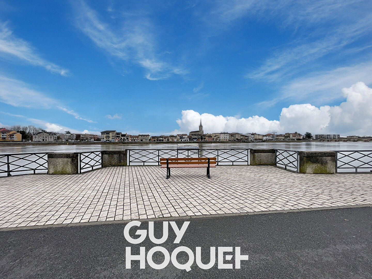 Appartement vue sur Saône, 4 Chs + Bureau et Balcon - 71000 MACON