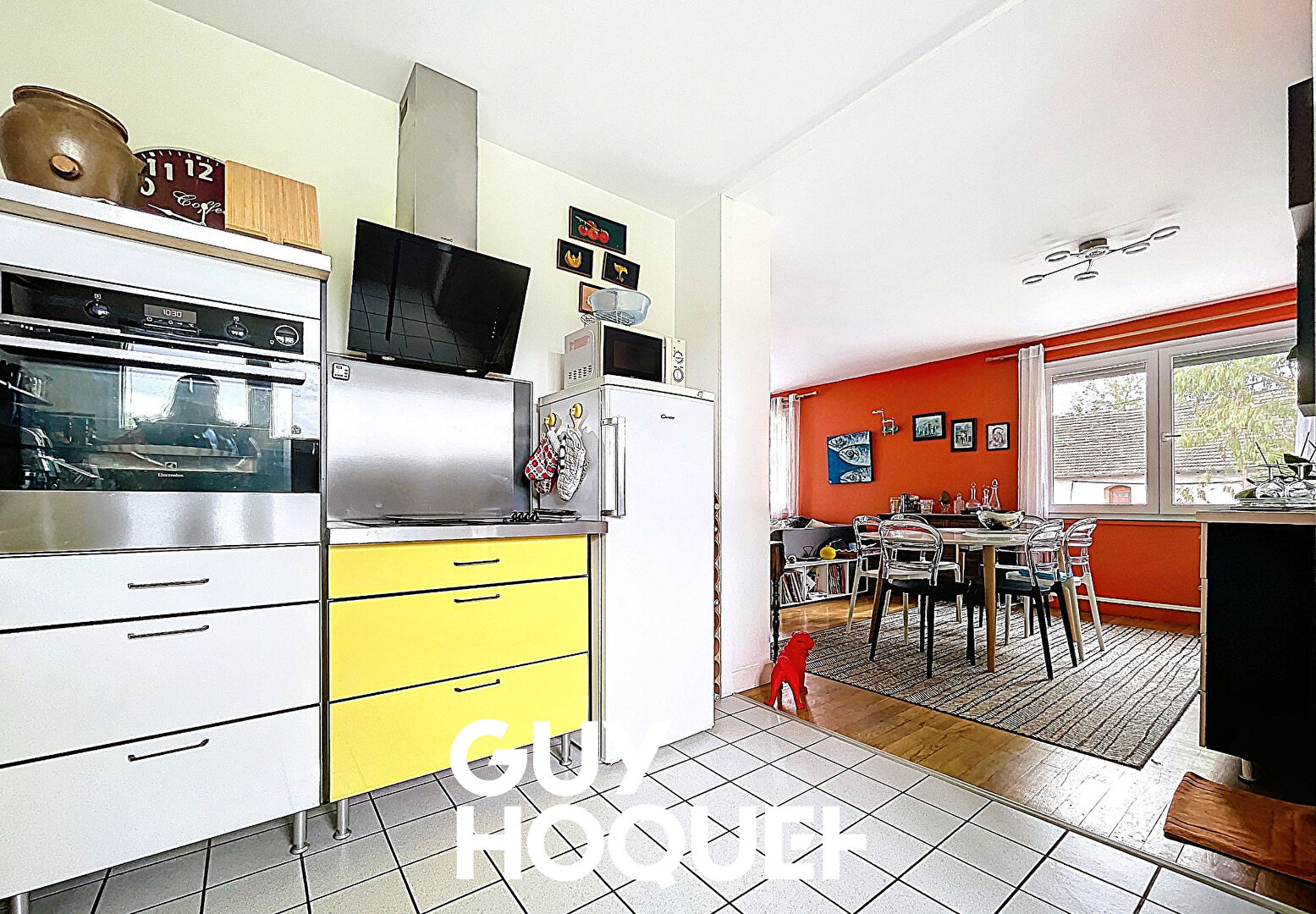 Villa 7 Chambres + Dépendances, Piscine et  terrain de 1576 m² - 71570 LA CHAPELLE DE GUINCHAY