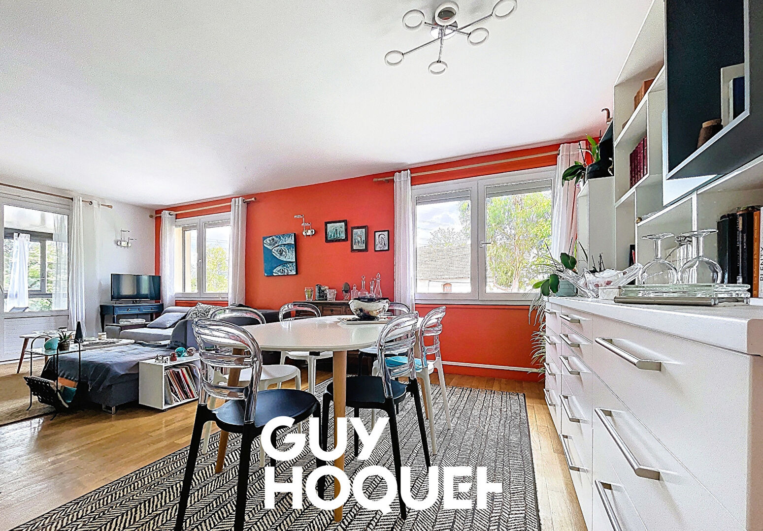 Villa 7 Chambres + Dépendances, Piscine et  terrain de 1576 m² - 71570 LA CHAPELLE DE GUINCHAY