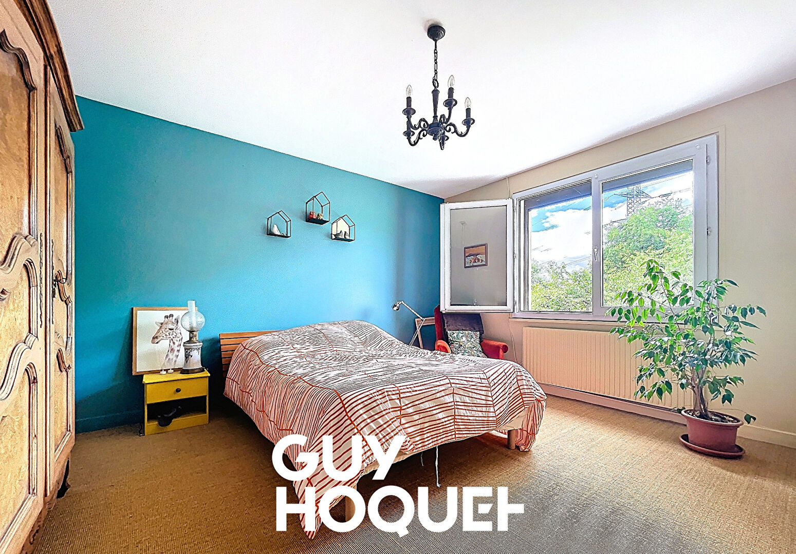 Villa 7 Chambres + Dépendances, Piscine et  terrain de 1576 m² - 71570 LA CHAPELLE DE GUINCHAY