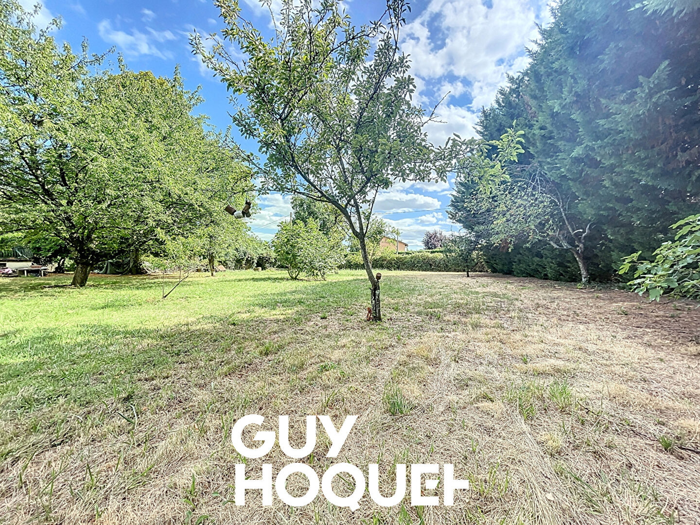 Terrain constructible 1150 m² , Environnement exceptionnel - 71570 ST AMOUR BELLEVUE