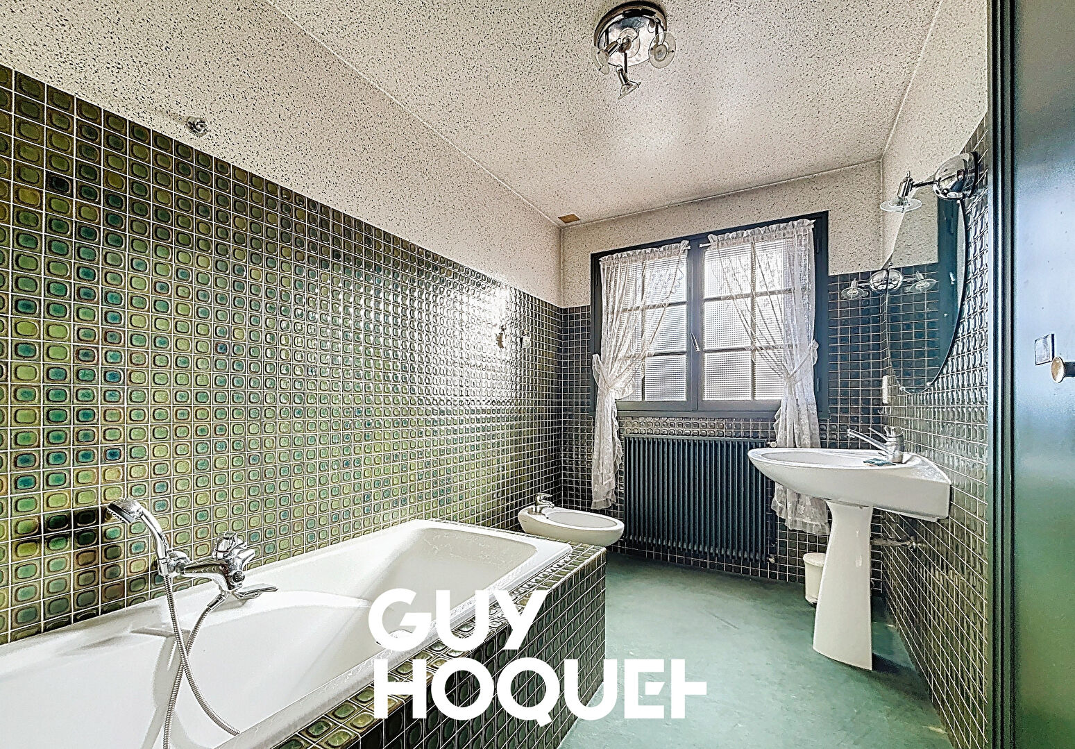 Maison Charnay Les Macon 8 pièce(s) 174 m2