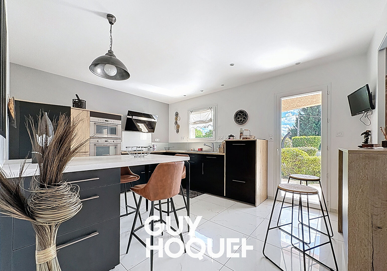 Villa Plain Pied 3CHBS + Dble Garage - 71850 CHARNAY LES MACON