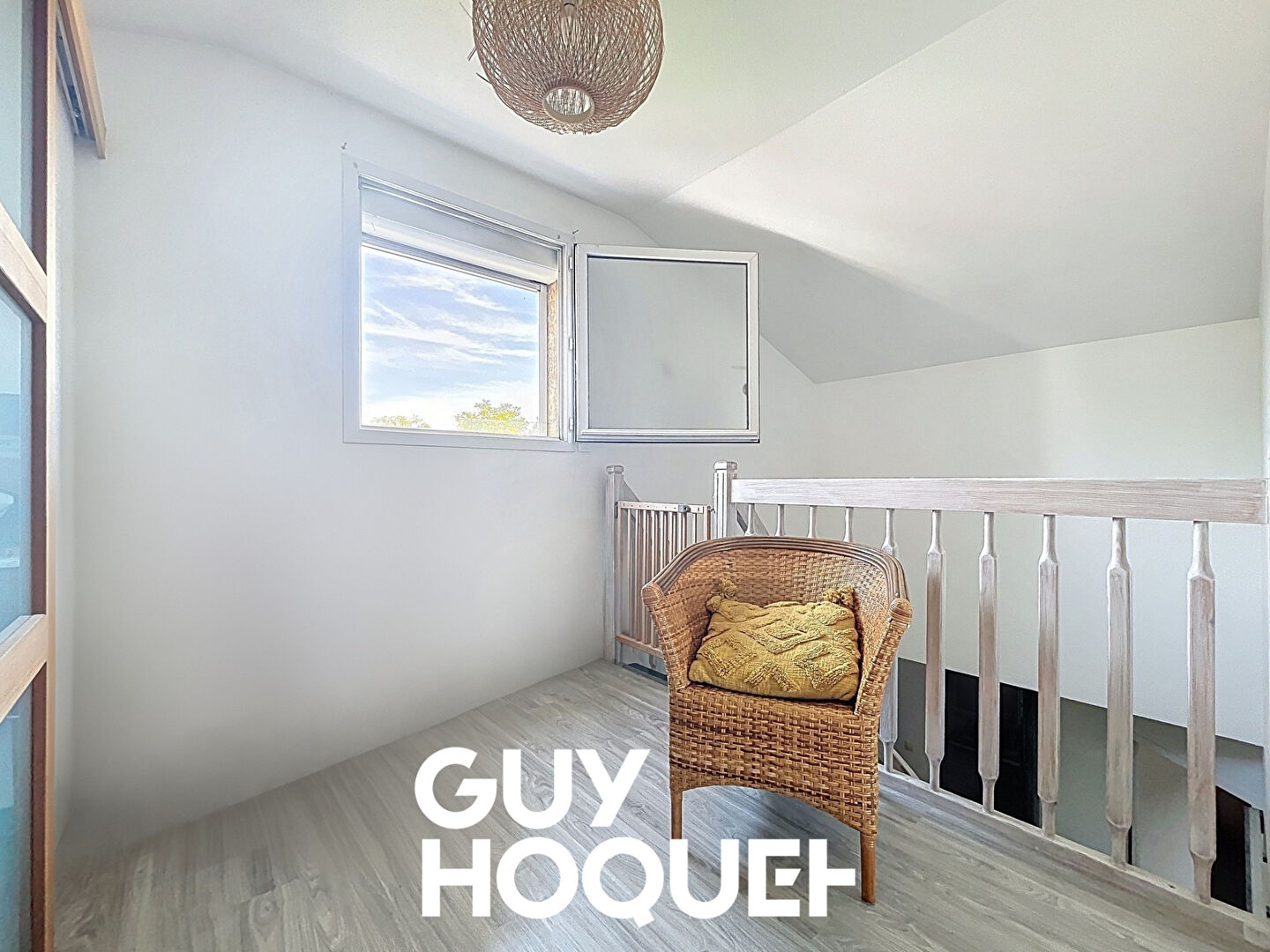 Villa Récente 3 Chs + GGE et Terrain de 623 m² - 71570 LA CHAPELLE DE GUINCHAY