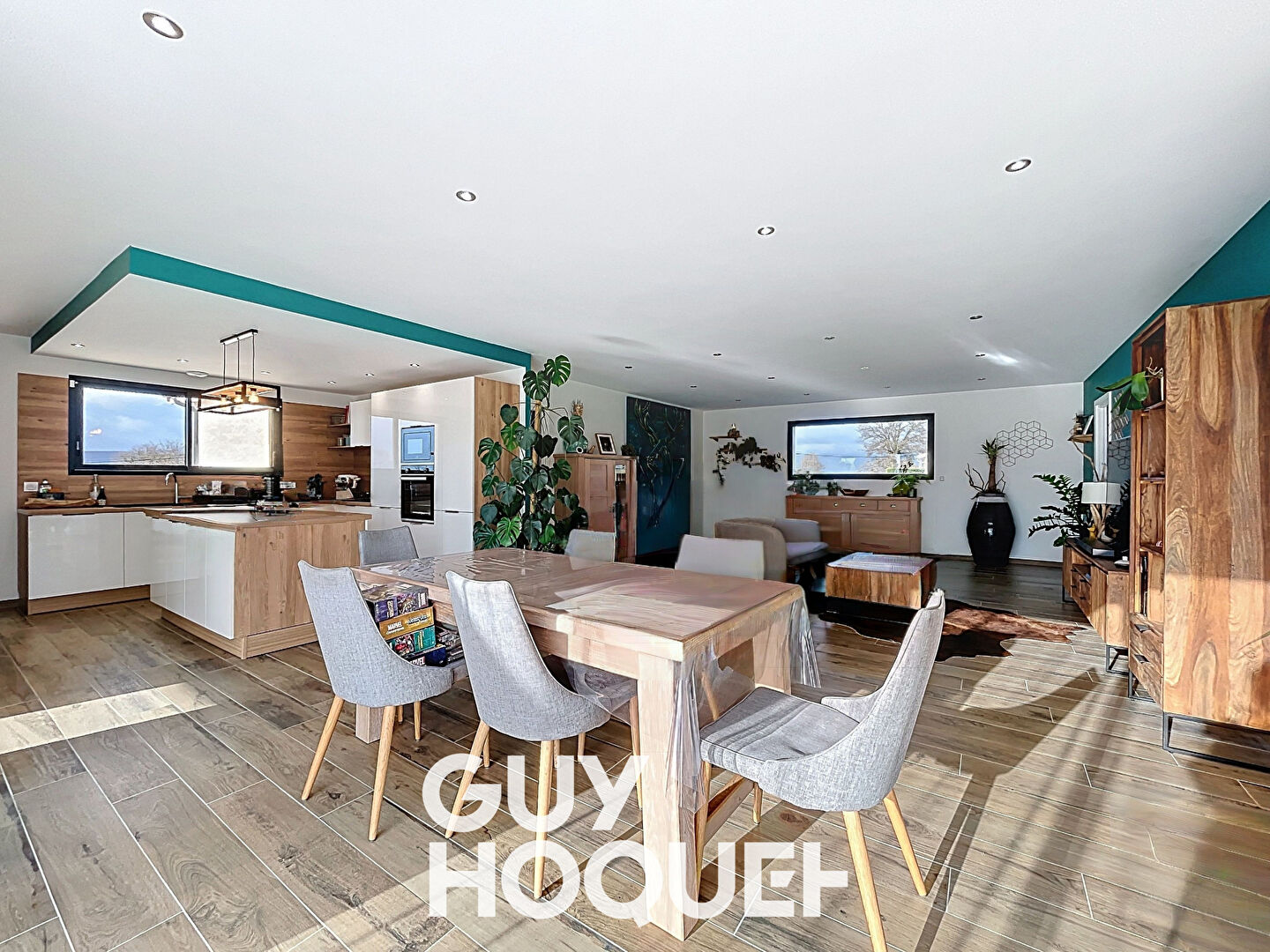 Villa de Plain-pied récente 3 Chambres + Coin Bureau et Double Garage