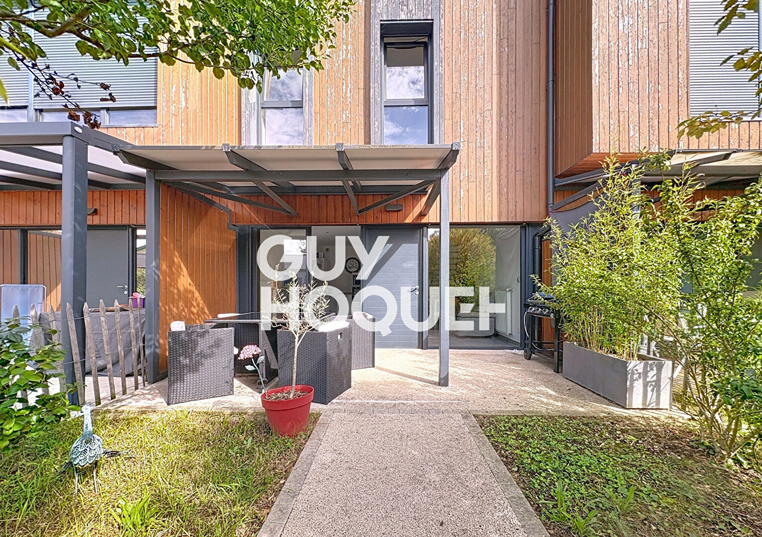 Duplex avec 2 Chambres et Garage 71000 VARENNES LES MACON