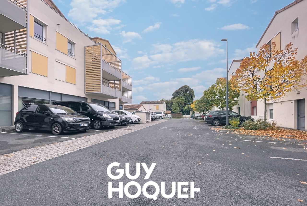 Appartement de type 2 + Garage et Terrasse - 71850 CHARNAY LES MACON