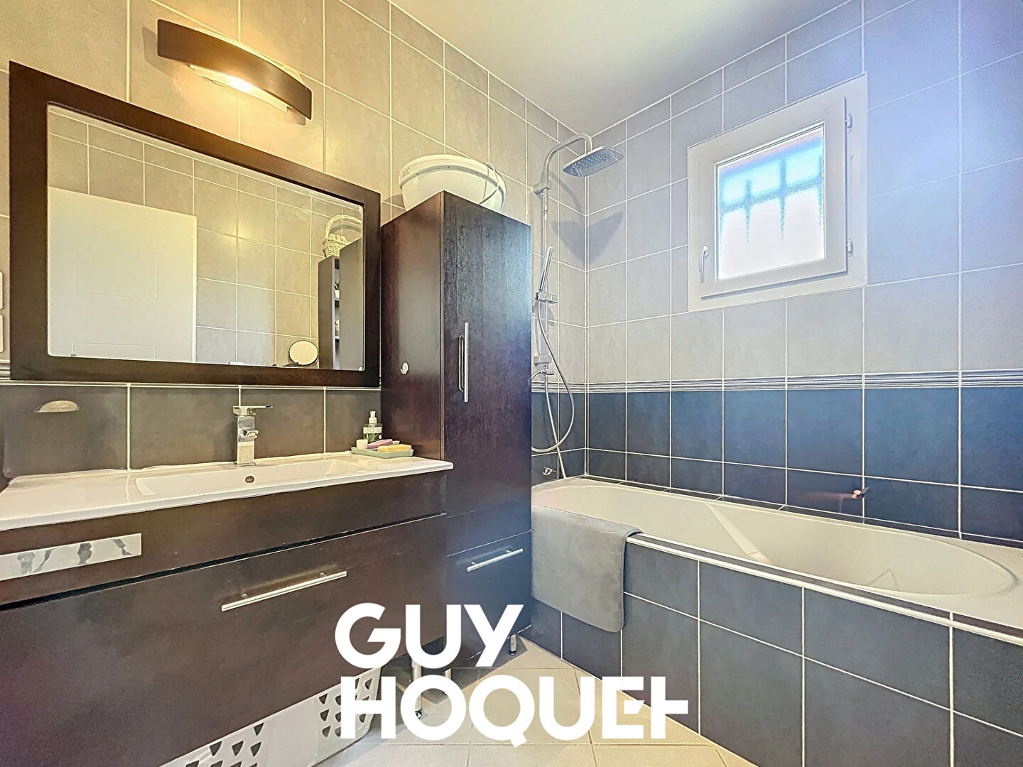 Villa Plain Pied de 2014 - 3 Chs dont Suite + T2 indépendant et Garage - 71570 SAINT SYMPHORIEN D'ANCELLES